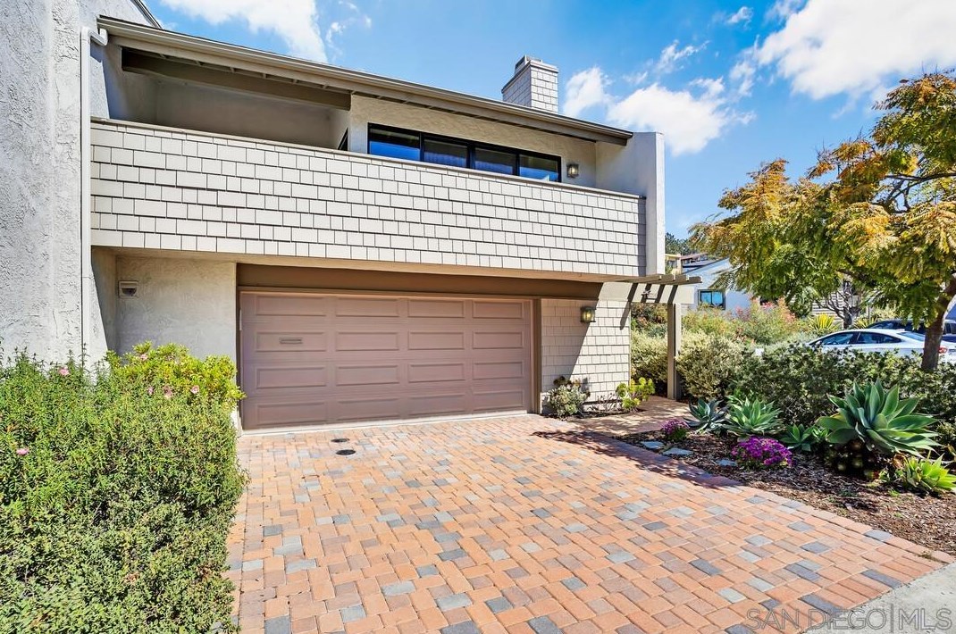 12855 Caminito De Las Olas, Del Mar, CA 92014-3738