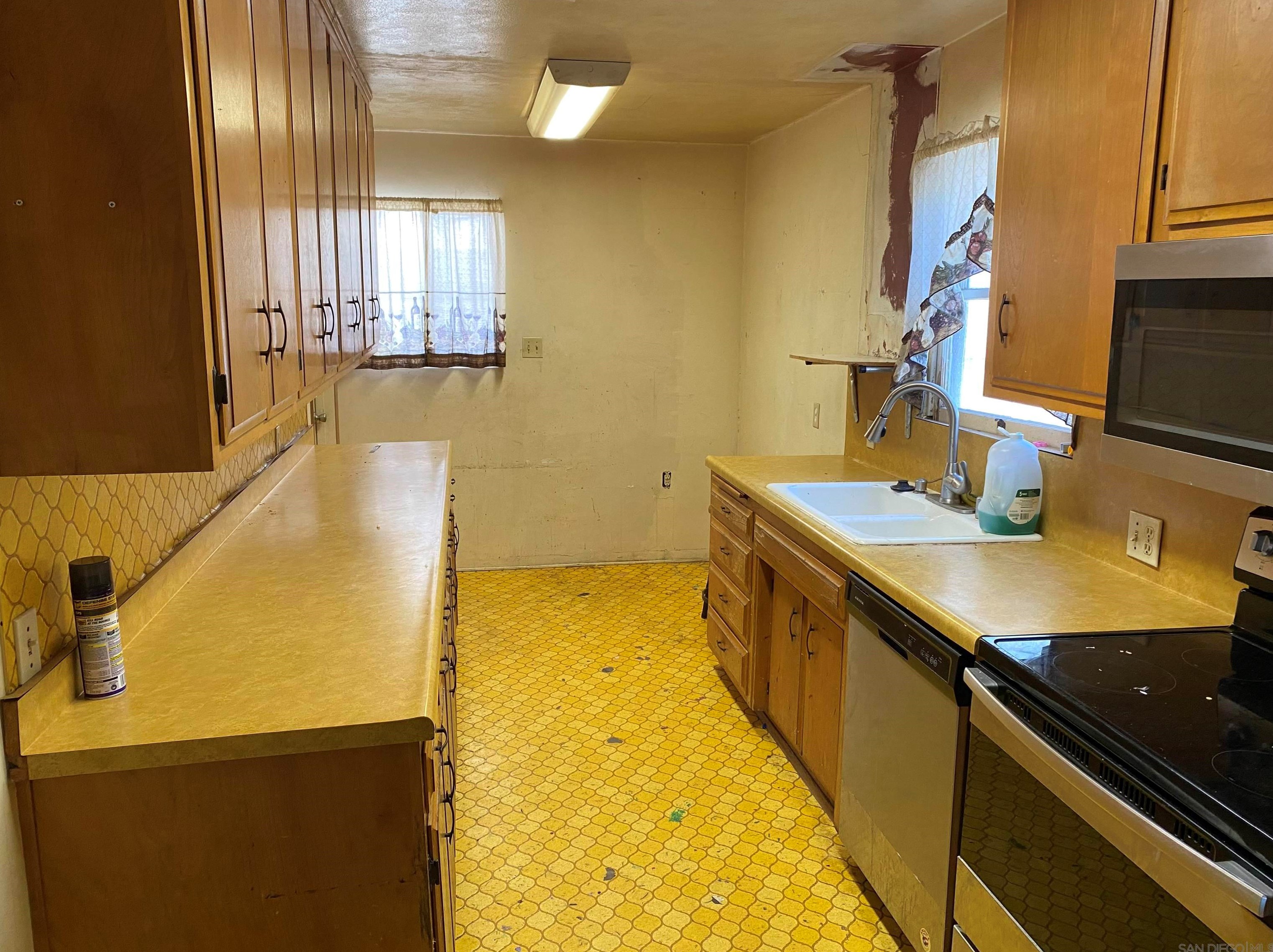 4765 Maple Ave, La Mesa, CA 91942