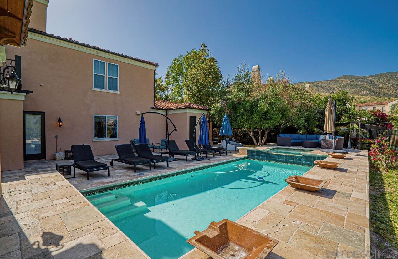 441 Foggy Point Dr, Chula Vista CA  91914-5215 exterior