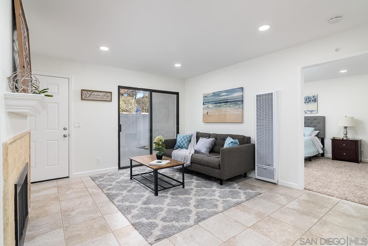 6901 Quail Pl C, Carlsbad, CA 92009