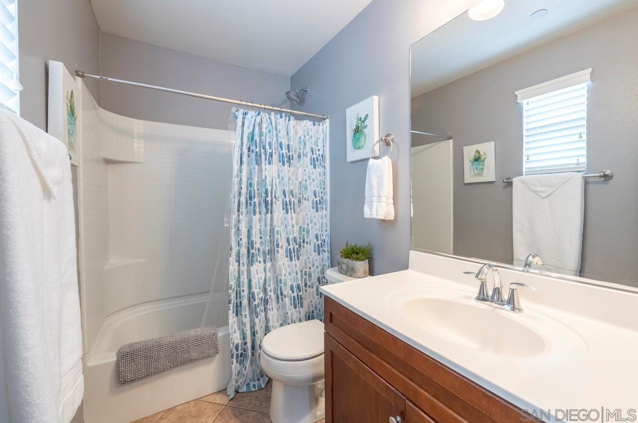 1908 Montilla St, Santee CA  92071-5652 exterior