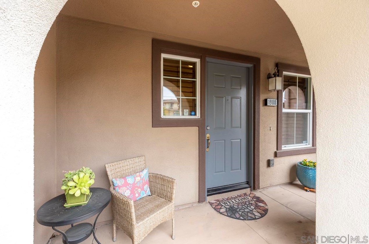 1908 Montilla St, Santee CA  92071-5652 exterior