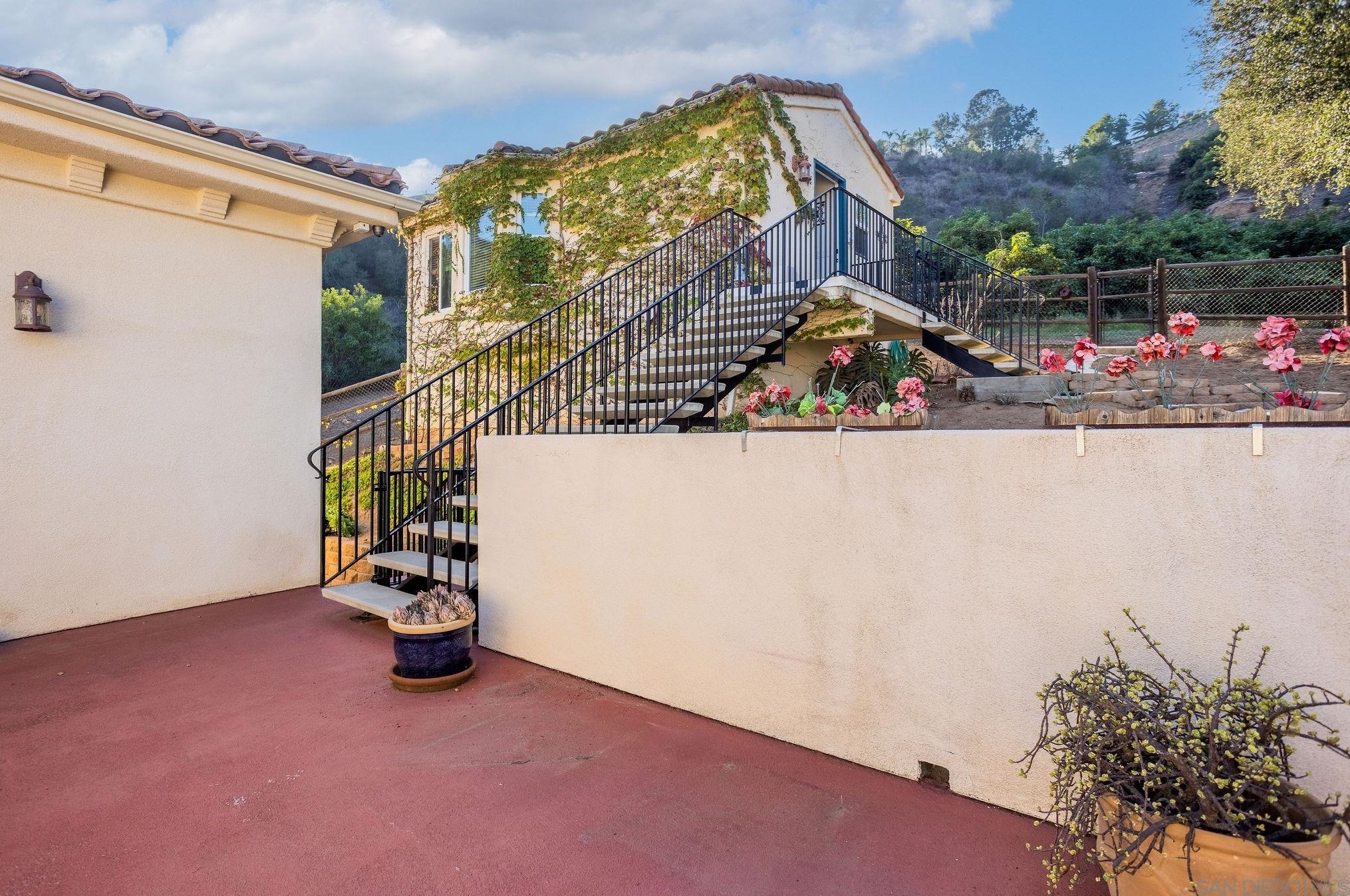 4003 Millagra Dr, Fallbrook CA  92028-8674 exterior