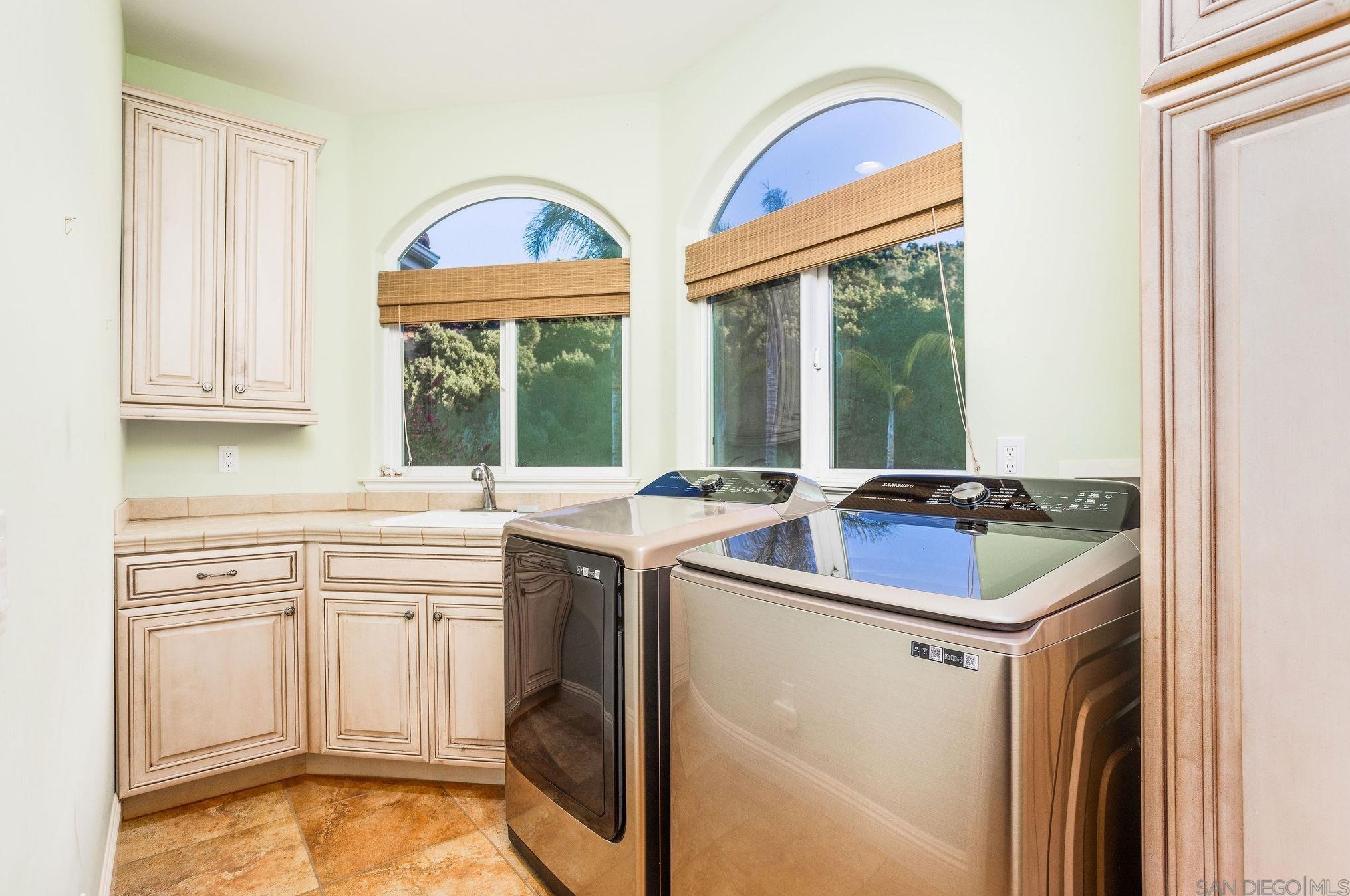 4003 Millagra Dr, Fallbrook CA  92028-8674 exterior