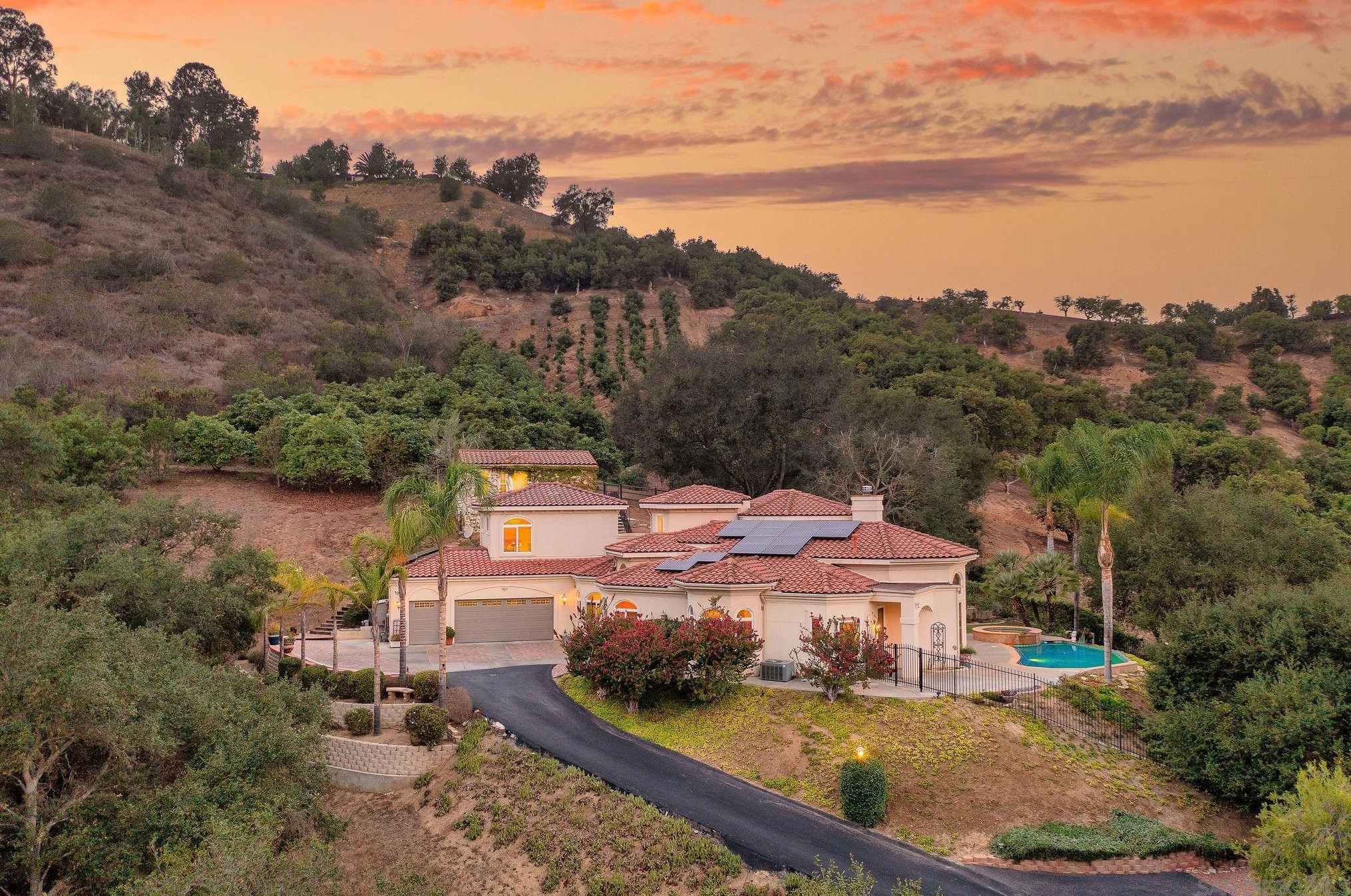 4003 Millagra Dr, Fallbrook CA  92028-8674 exterior