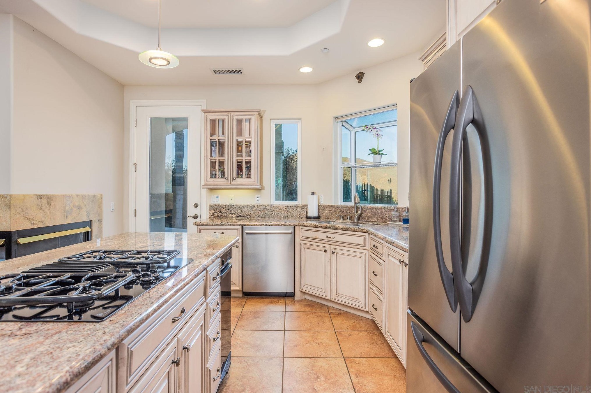 4003 Millagra Dr, Fallbrook CA  92028-8674 exterior