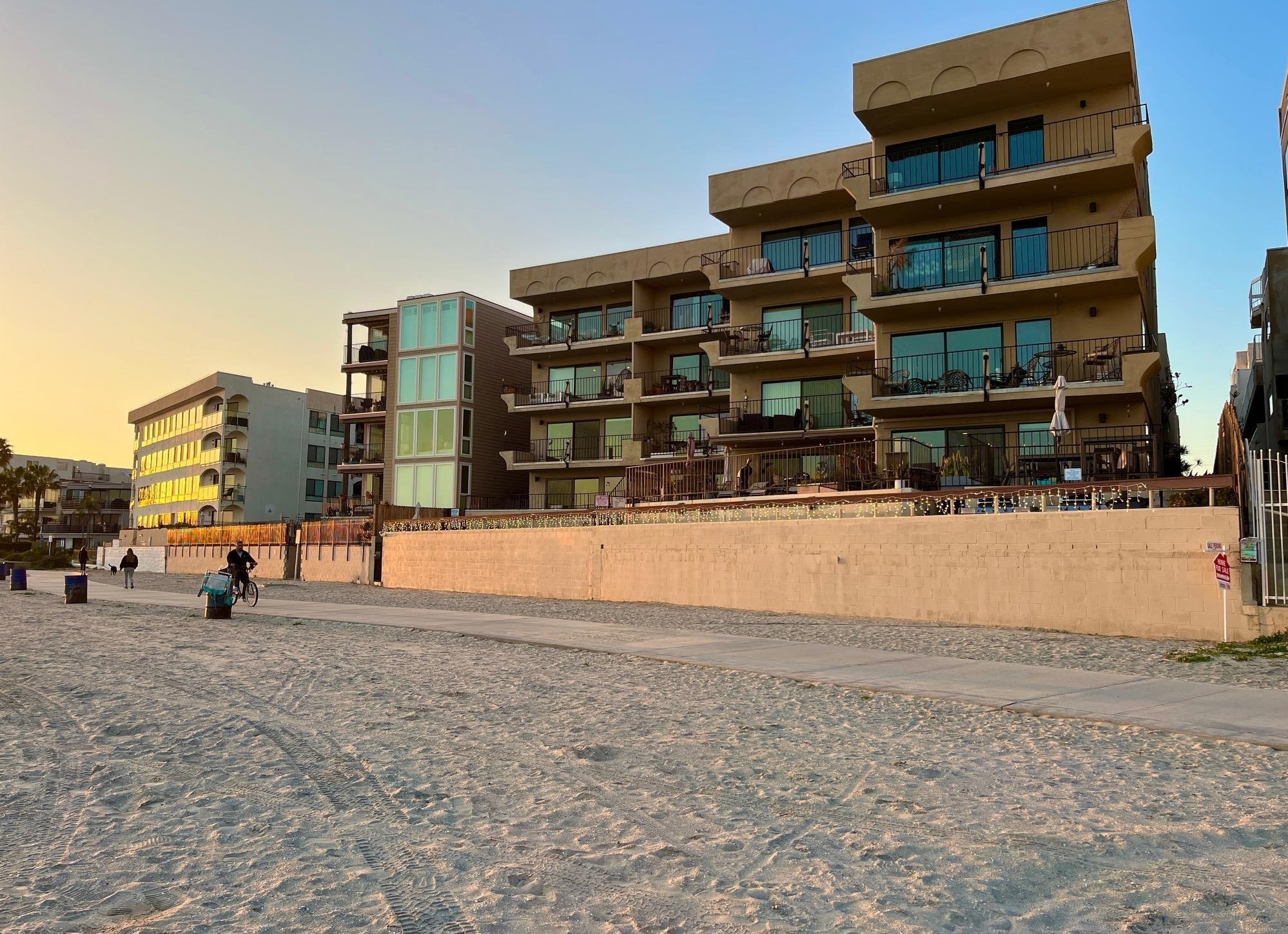1235 Parker Pl, San Diego, CA 92109-5249