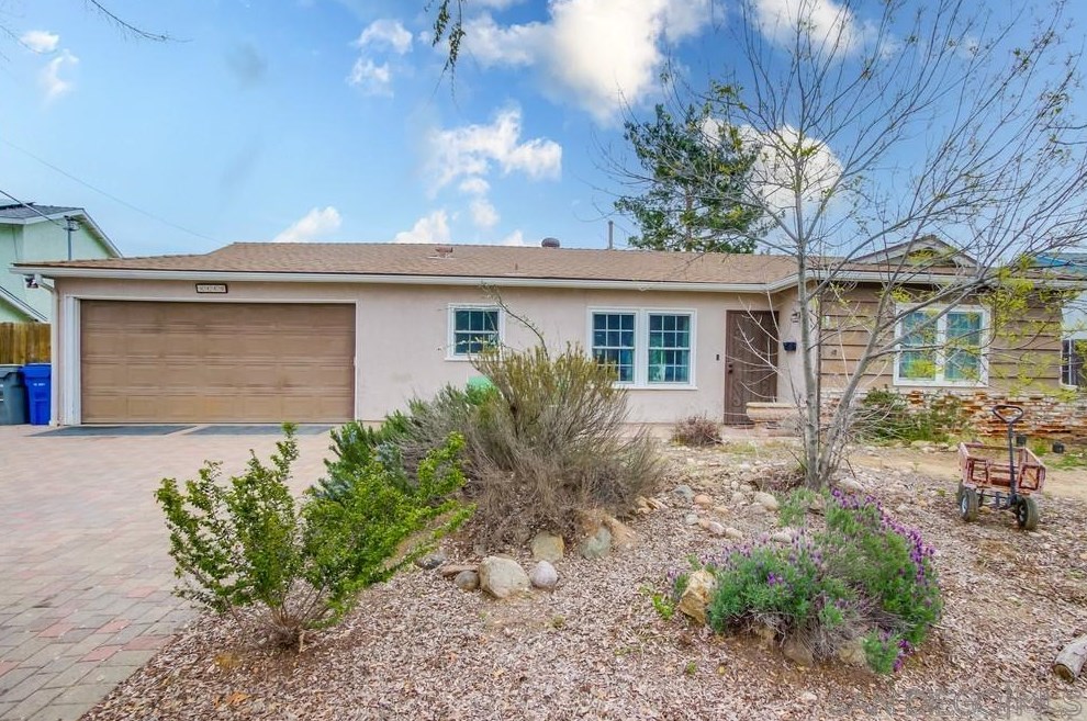 9449 Mandeville Rd, Santee, CA 92071-2537
