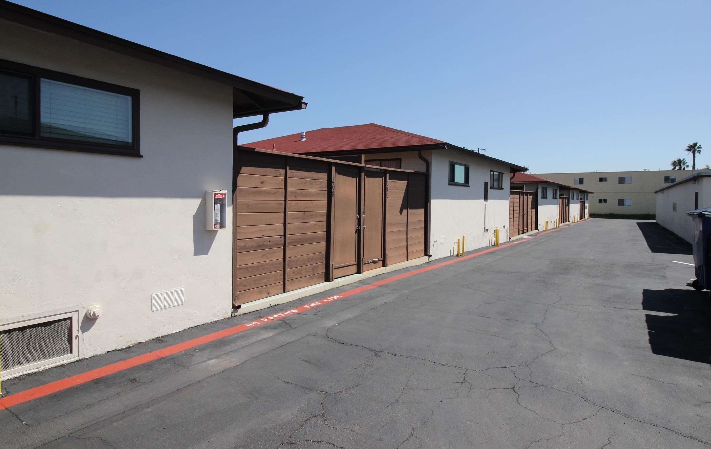 214 Twin Oaks Ave, Chula Vista CA  91910-2713 exterior