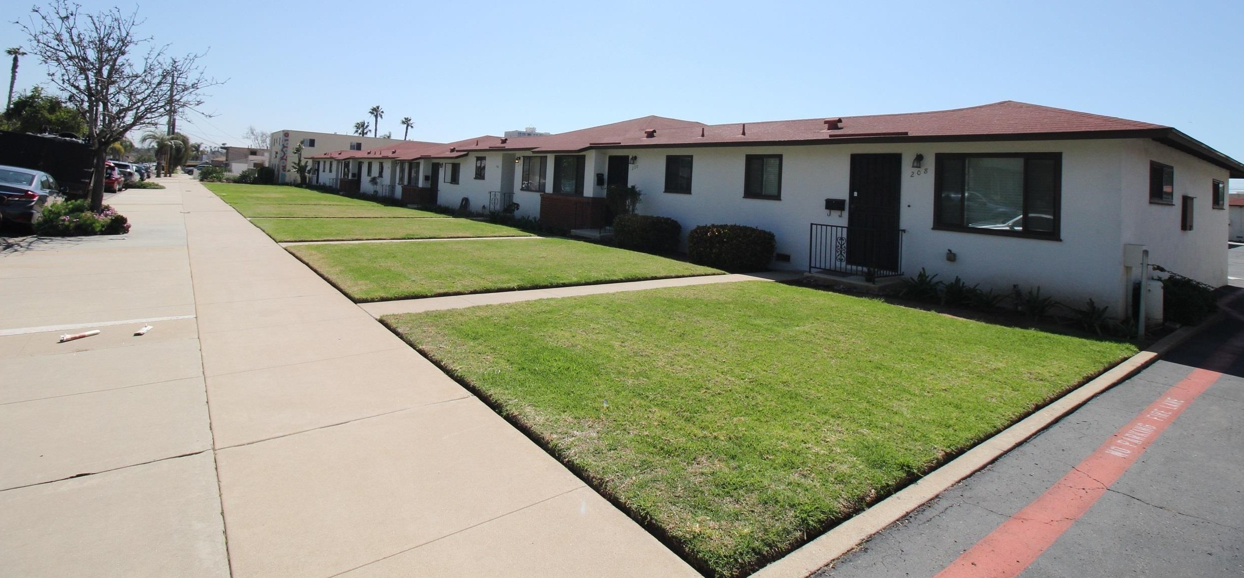 214 Twin Oaks Ave, Chula Vista CA  91910-2713 exterior