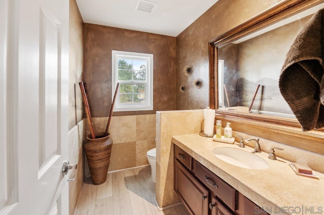 14232 Primrose Ct, Poway CA  92064-2348 exterior