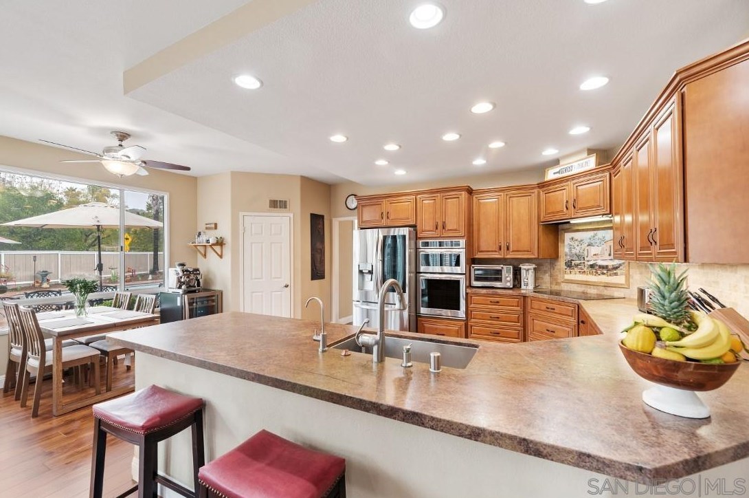 14232 Primrose Ct, Poway CA  92064-2348 exterior