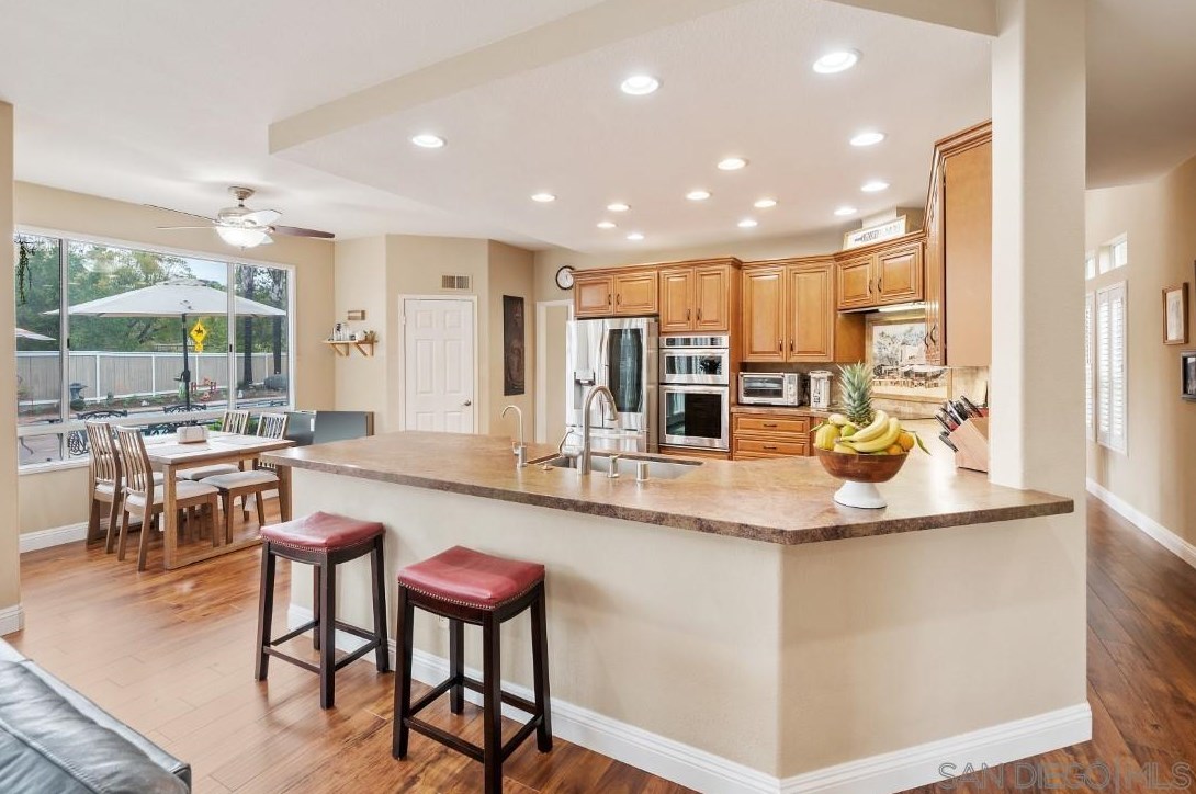 14232 Primrose Ct, Poway CA  92064-2348 exterior