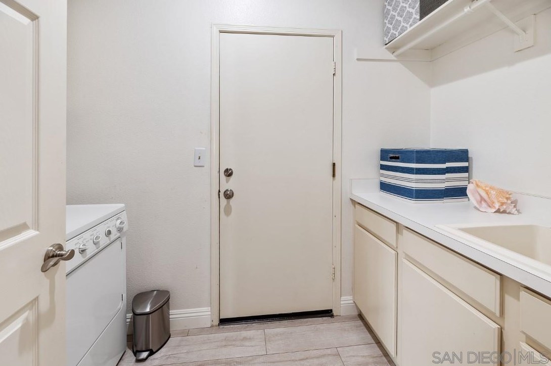 14232 Primrose Ct, Poway CA  92064-2348 exterior