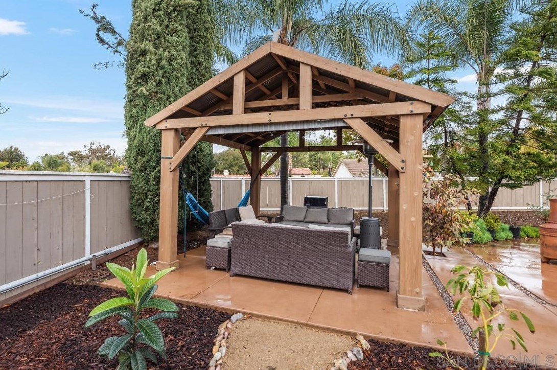 14232 Primrose Ct, Poway CA  92064-2348 exterior