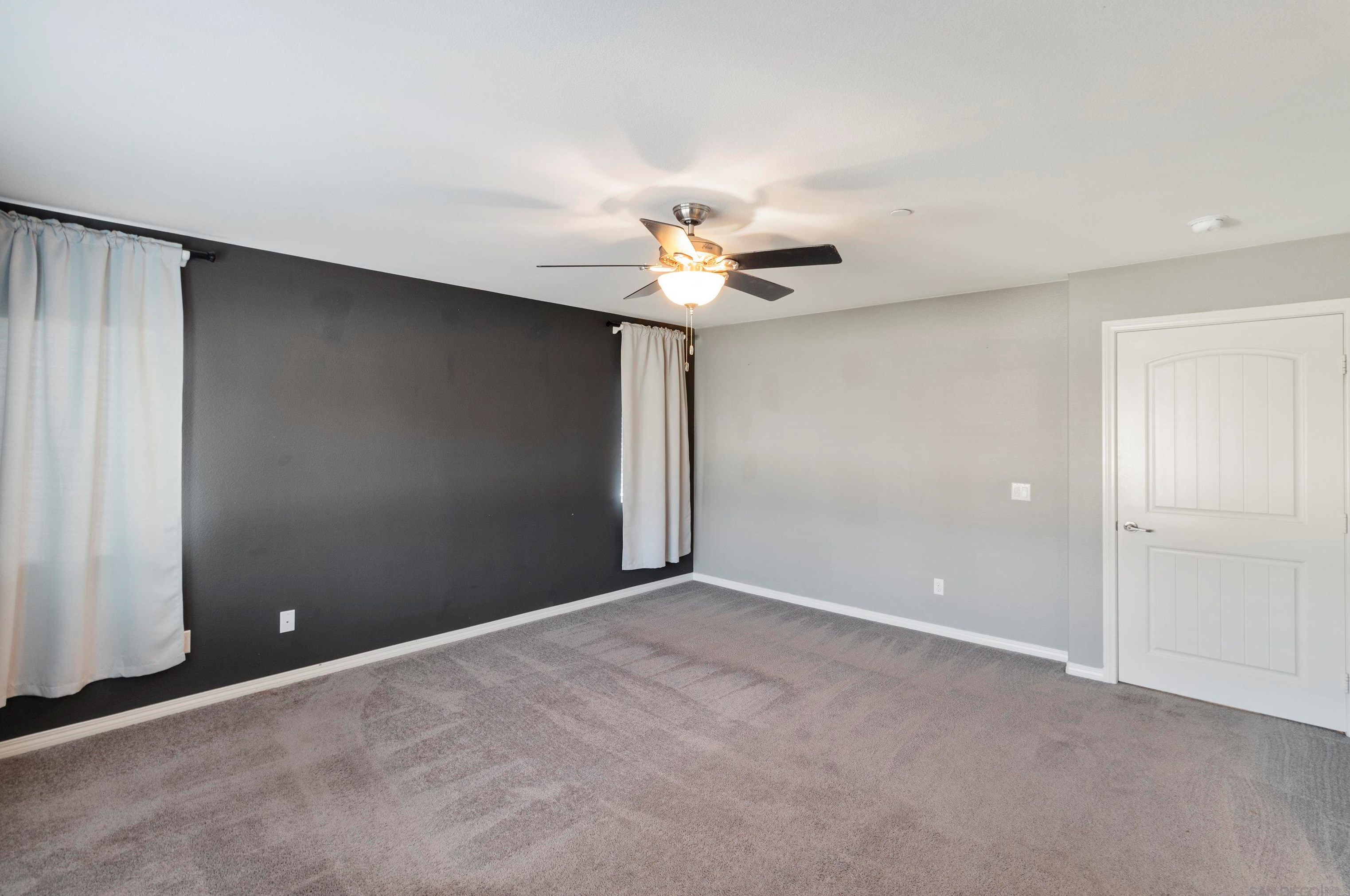 31584 Blossom Hill Ct, Murrieta CA  92563-3327 exterior