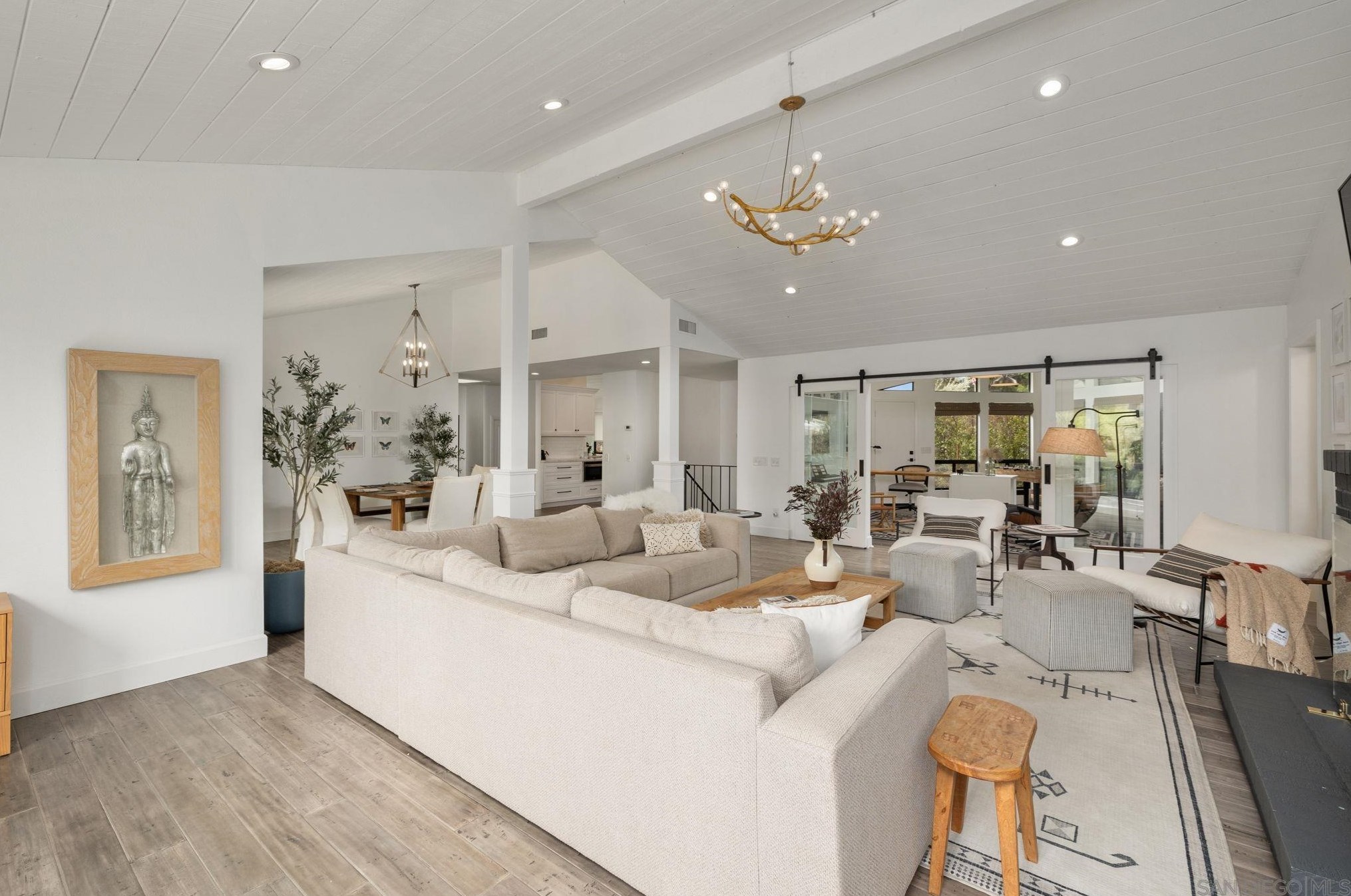 3550 Laketree Dr, Fallbrook CA  92028-8881 exterior