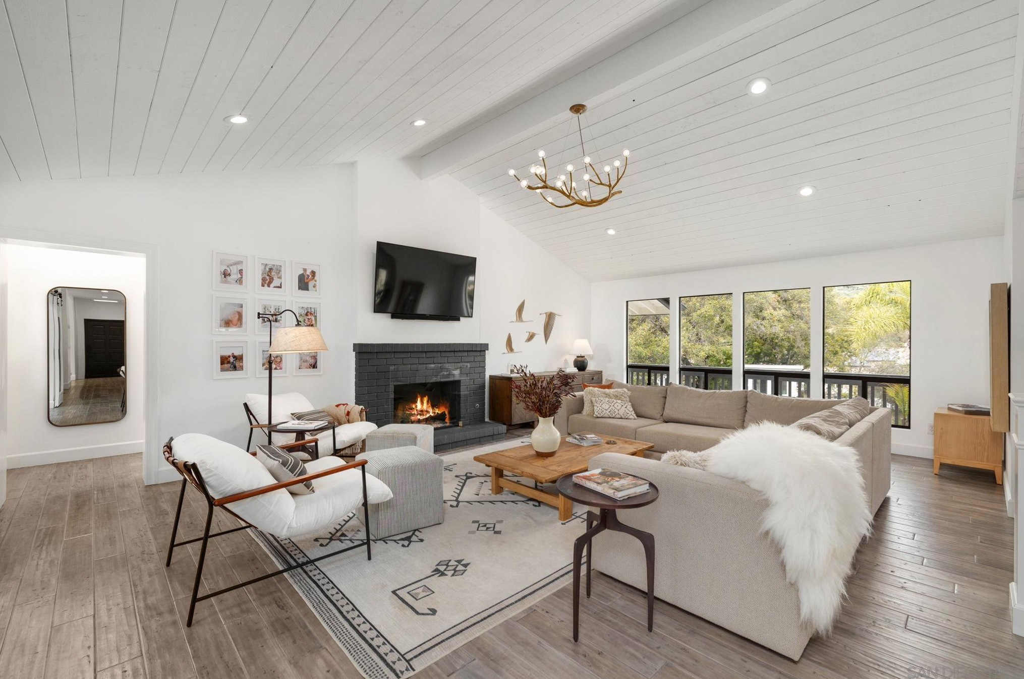 3550 Laketree Dr, Fallbrook CA  92028-8881 exterior