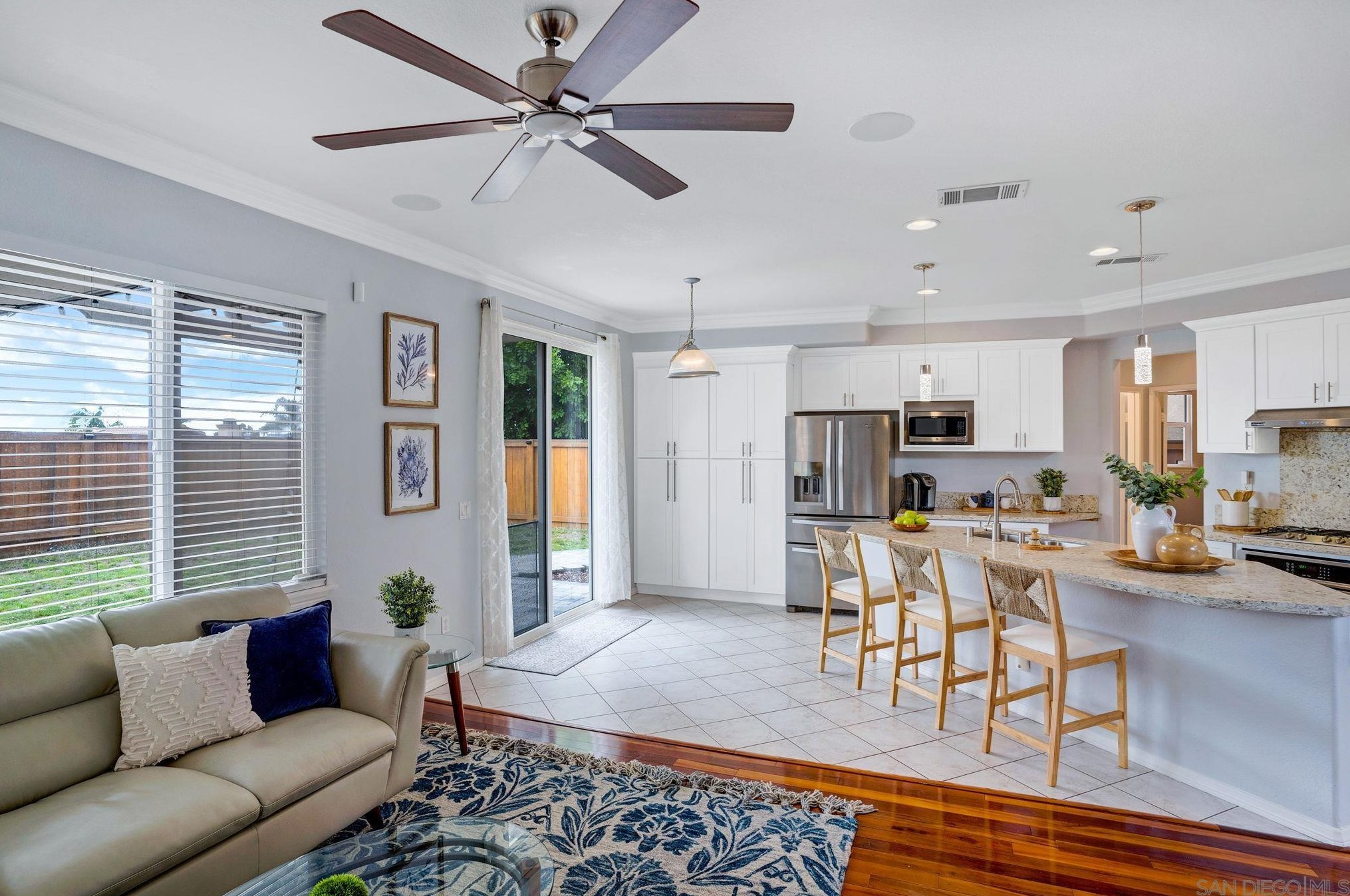 1080 Camino Del Sol, Chula Vista CA  91910-7063 exterior