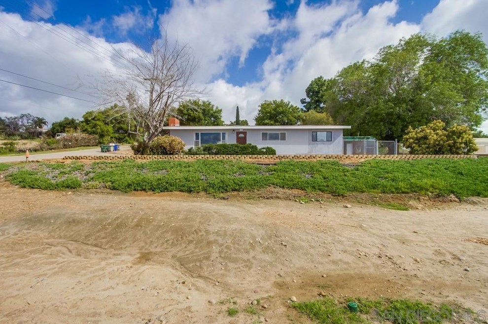 2184 Bernardo Ave, Escondido, CA 92029-4412