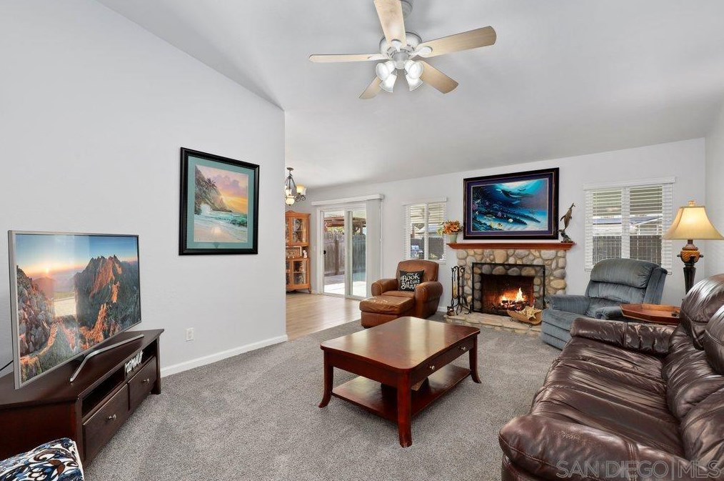 9324 Lake Country Dr, Santee, CA 92071