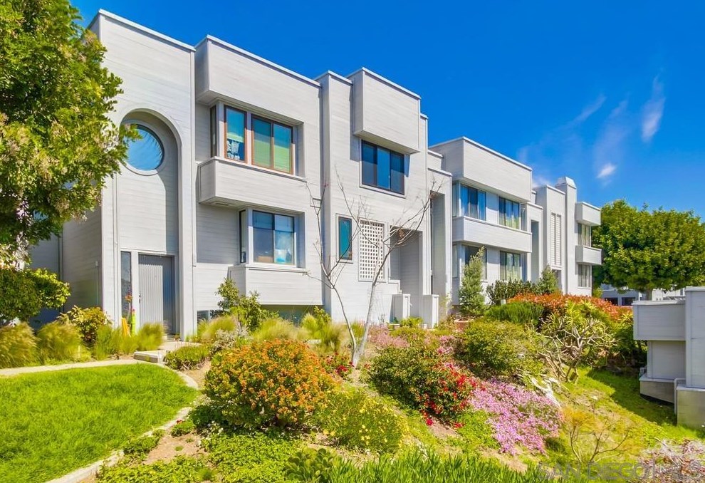 959 Intrepid Ct, Del Mar, CA 92014-3920