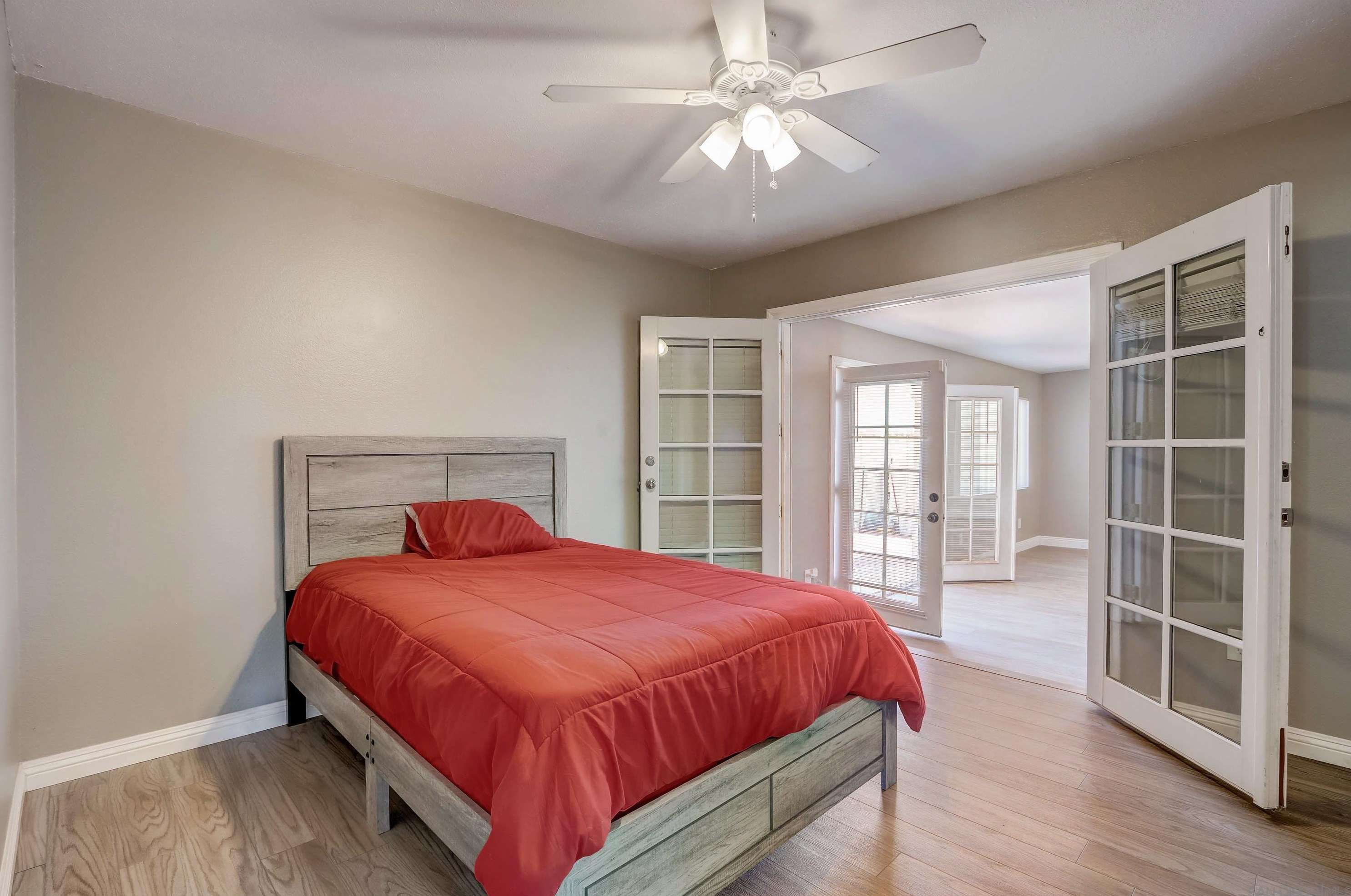1459 Hilltop Dr, Chula Vista CA  91911-5214 exterior