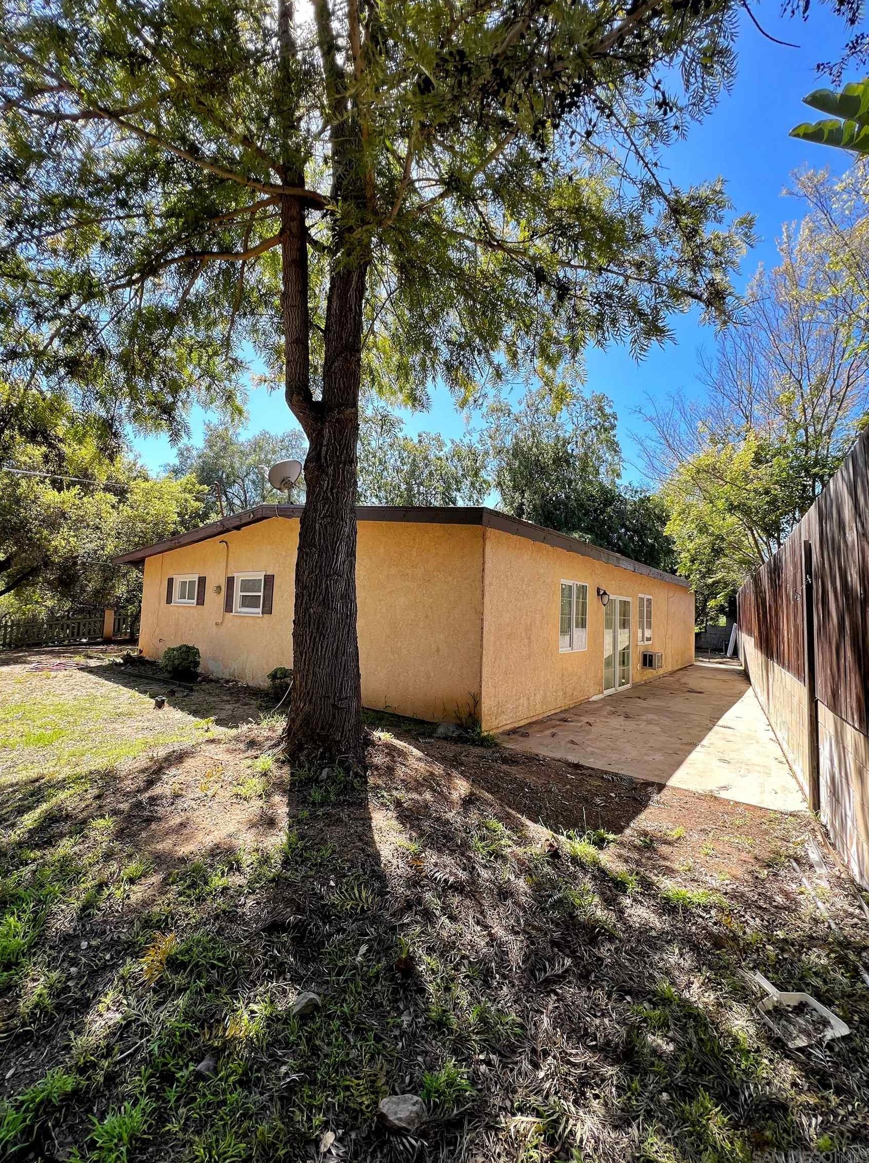 714 Convertible Ln, Fallbrook, CA 92028-1708