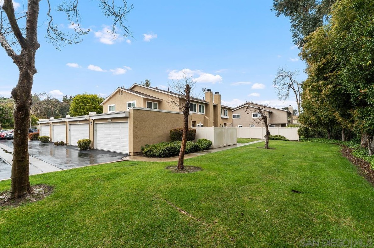 13229 Holly Tree Ln, Poway, CA 92064-4647