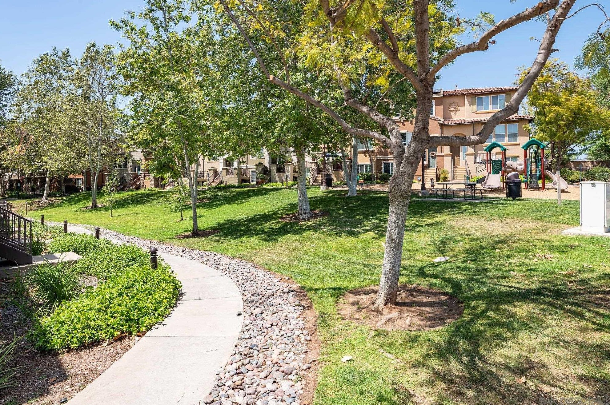 10120 Star Magnolia Ln, Santee CA  92071-7217 exterior