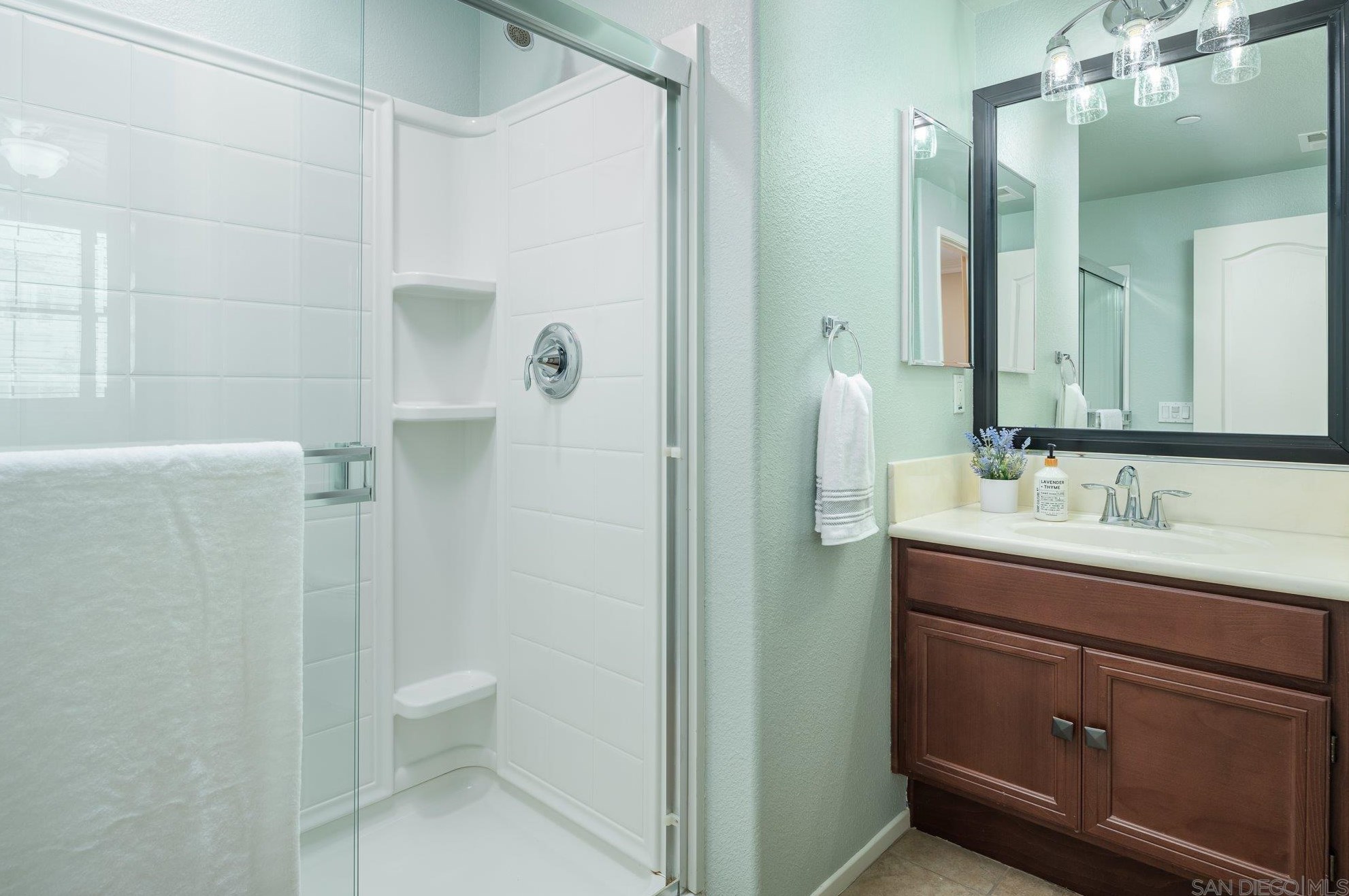 10120 Star Magnolia Ln, Santee CA  92071-7217 exterior