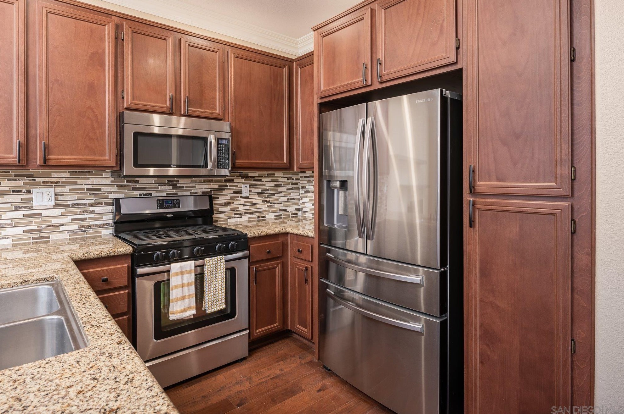 10120 Star Magnolia Ln, Santee CA  92071-7217 exterior