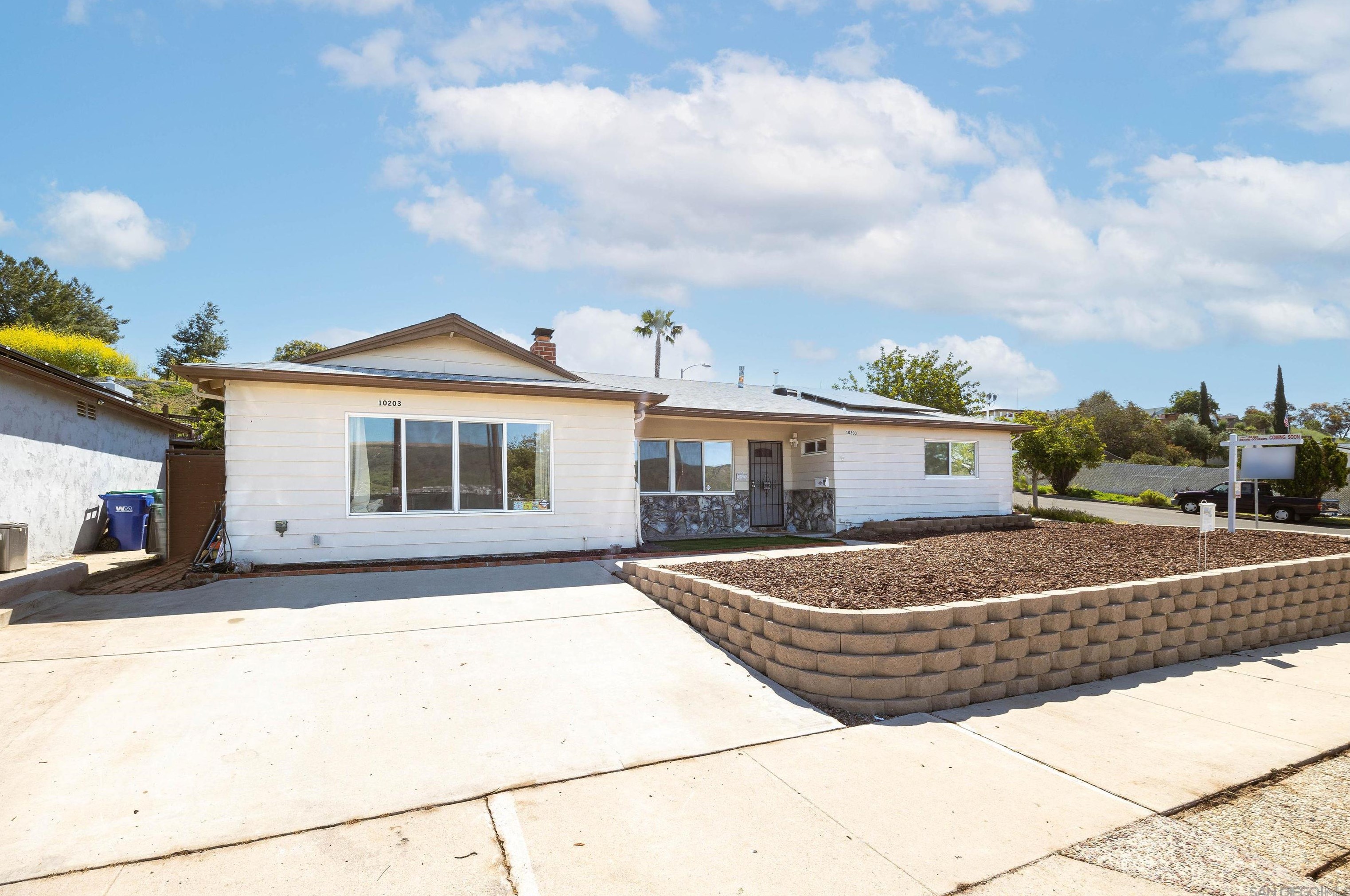 10203 Settle Rd, Santee, CA 92071