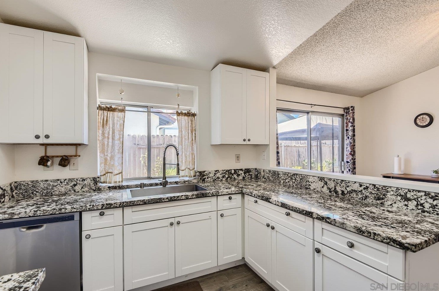 27153 Rainbow Creek Dr, Temecula, CA 92591
