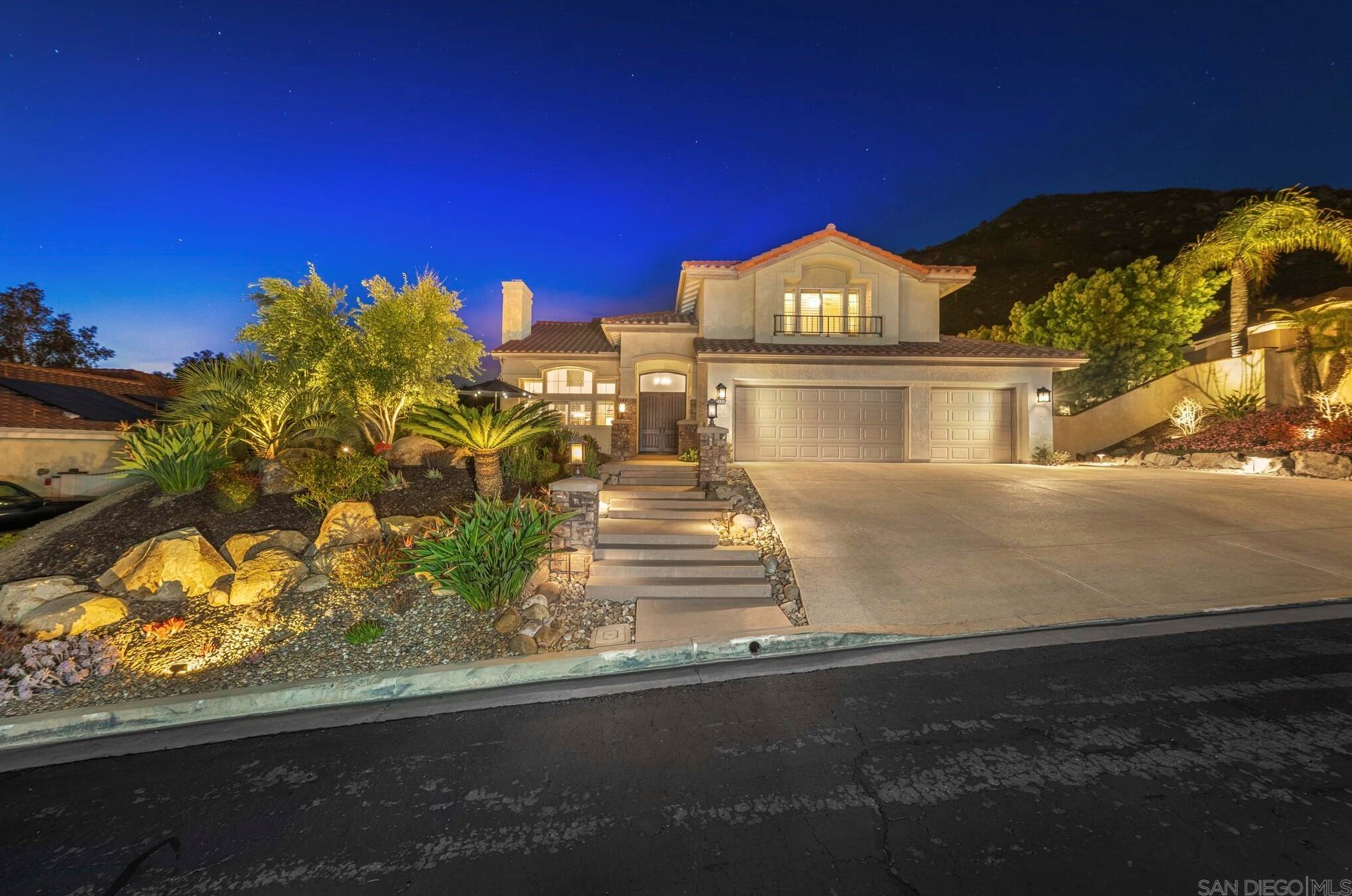 2680 Indigo Dr, El Cajon, CA 92019