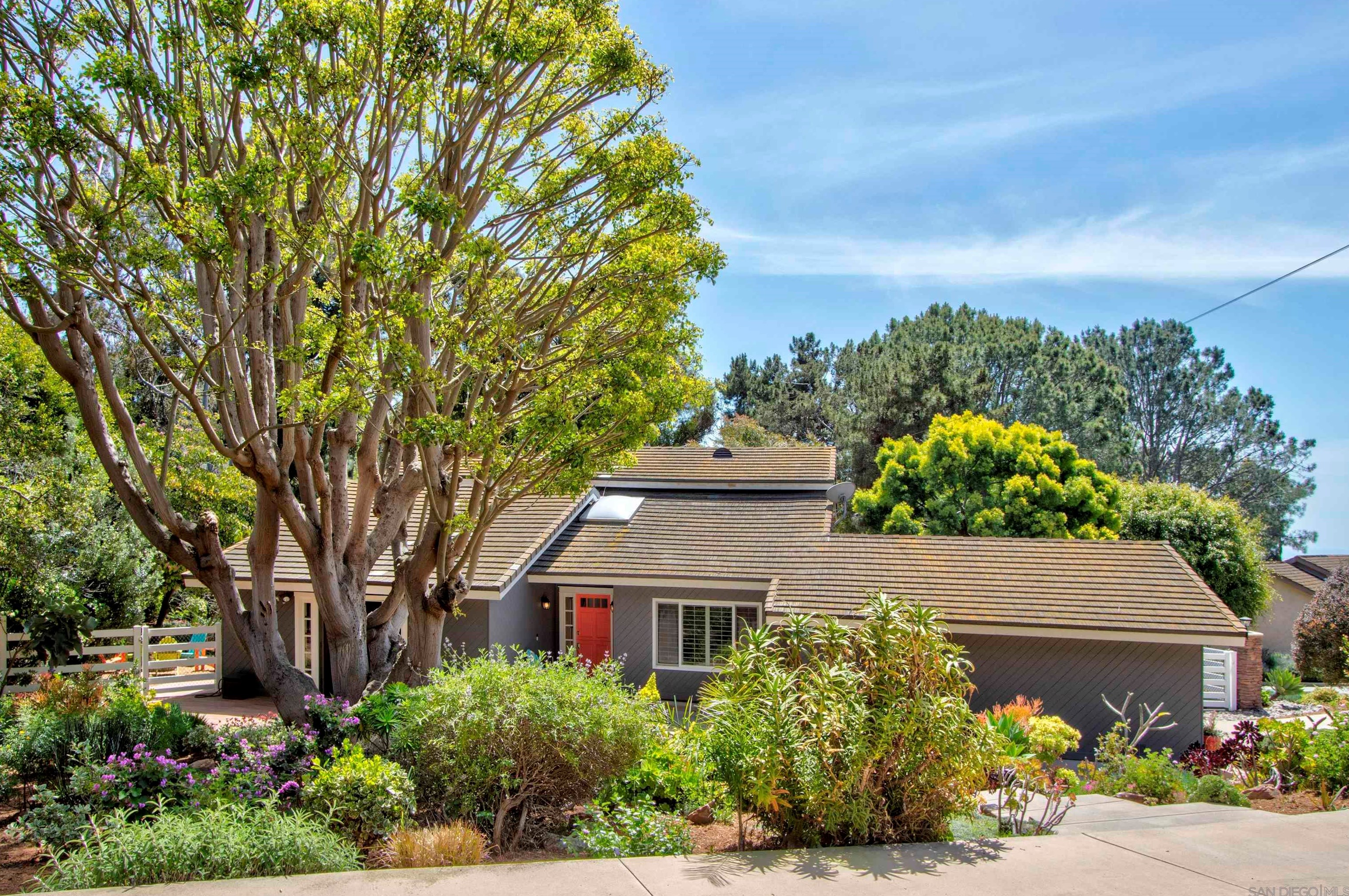 1041 Solana Dr, Del Mar, CA 92014