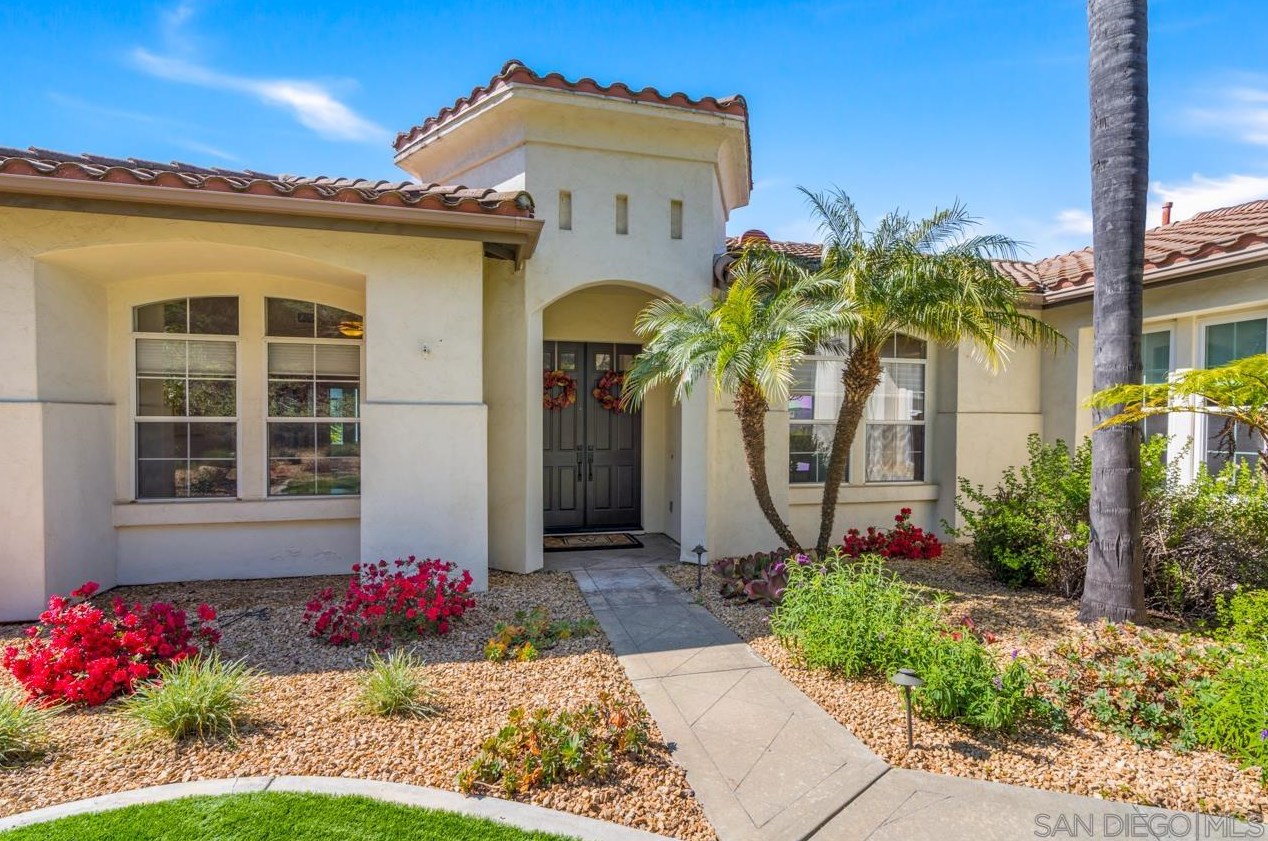 1104 Rosehill Ct, Escondido, CA 92025-7735