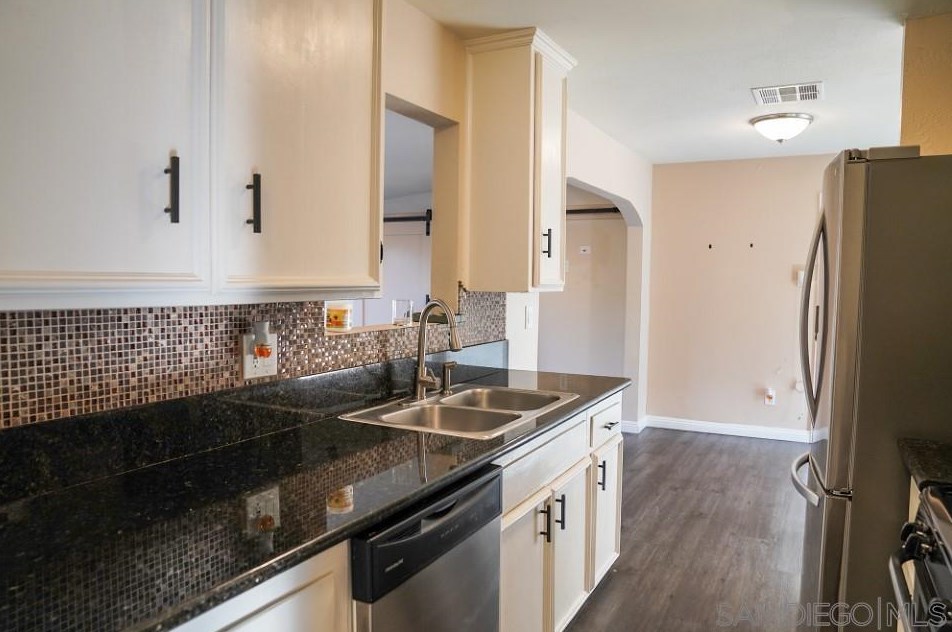 1037 Osage Dr, Spring Valley CA  91977-4750 exterior