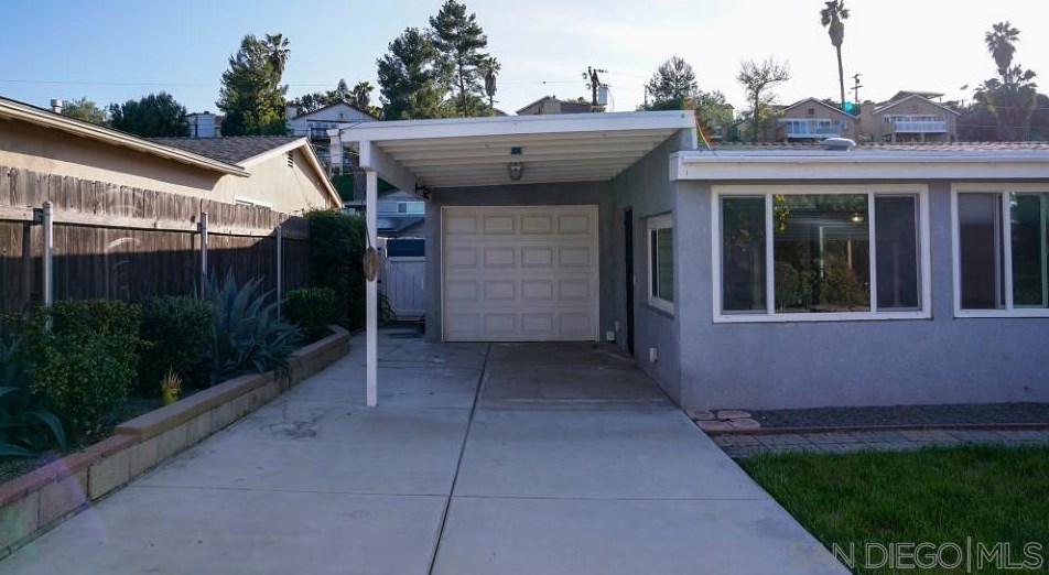 1037 Osage Dr, Spring Valley CA  91977-4750 exterior