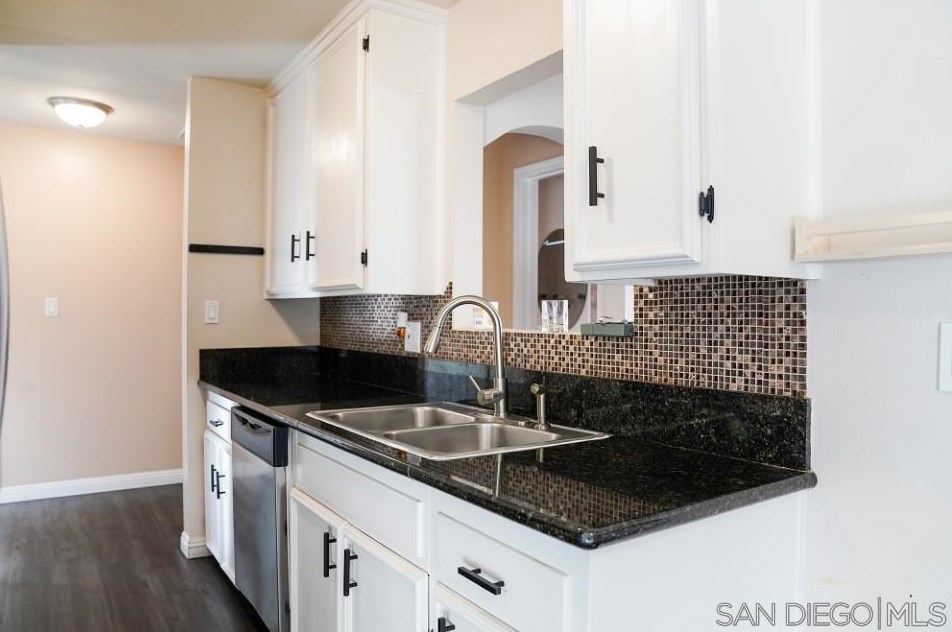 1037 Osage Dr, Spring Valley CA  91977-4750 exterior