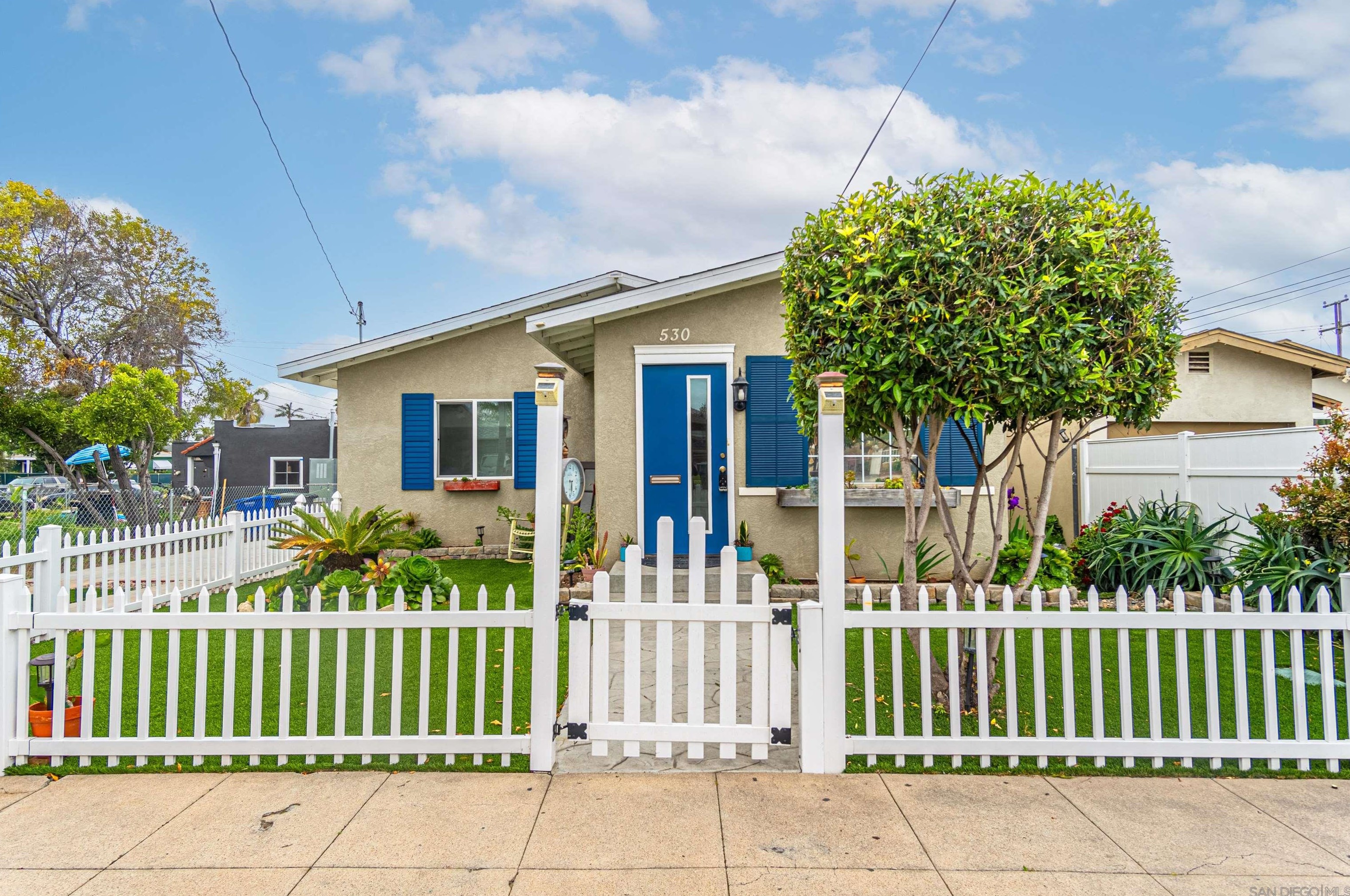 530 E 1st St, National City, CA 91950