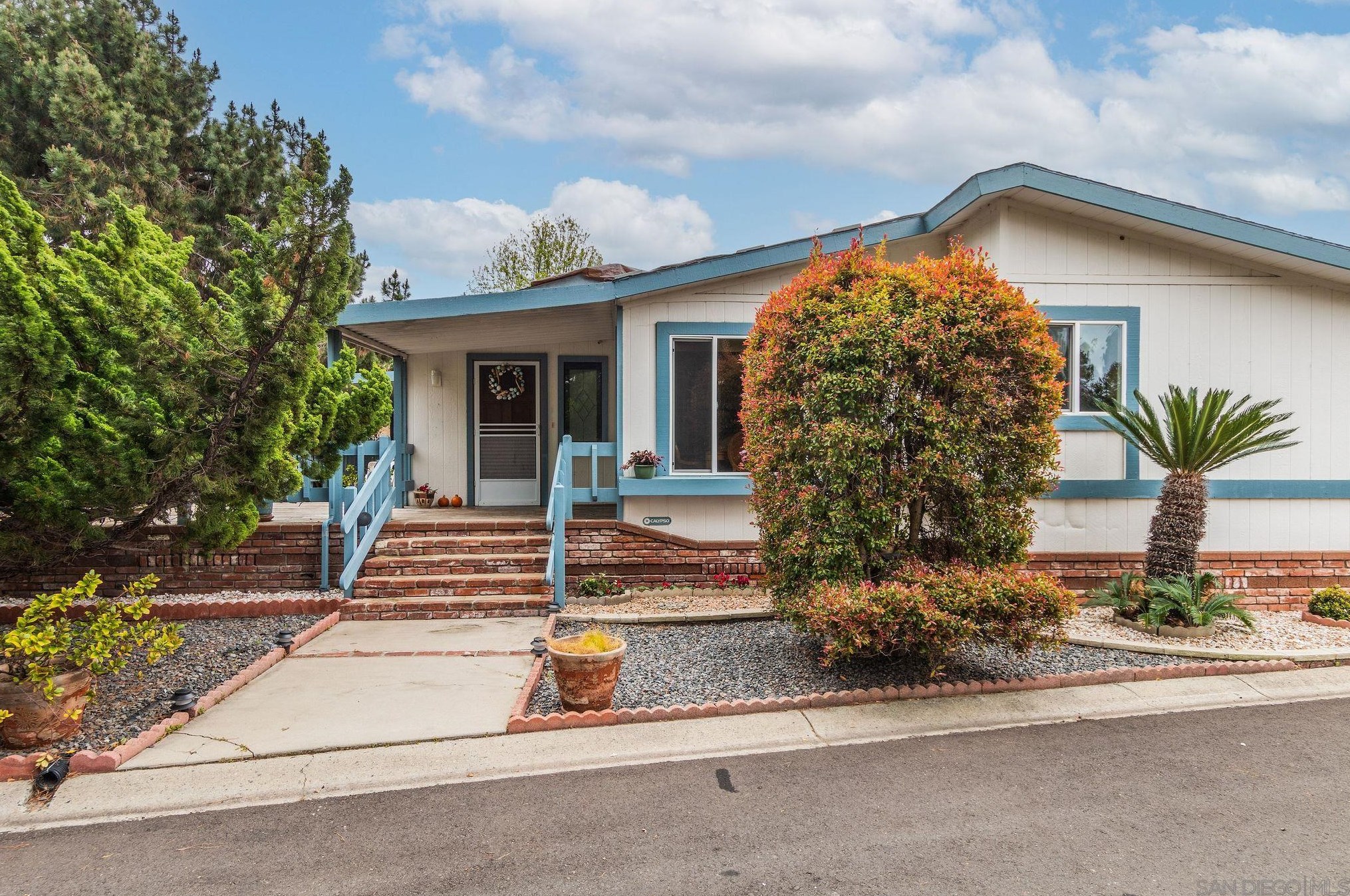 3571 Don Juan Dr, Carlsbad, CA 92010