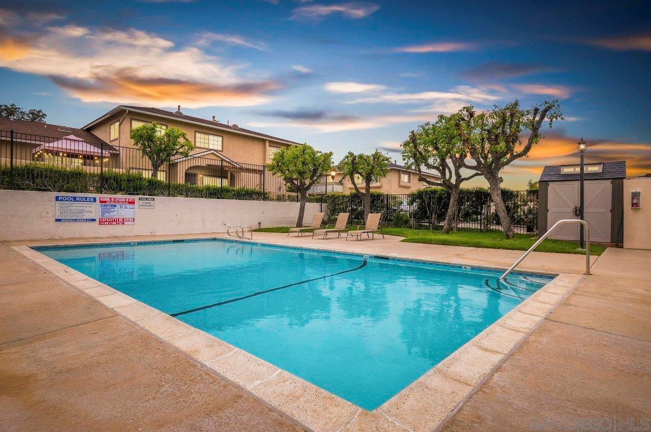 7950 Arly Ct, Santee, CA 92071-3469