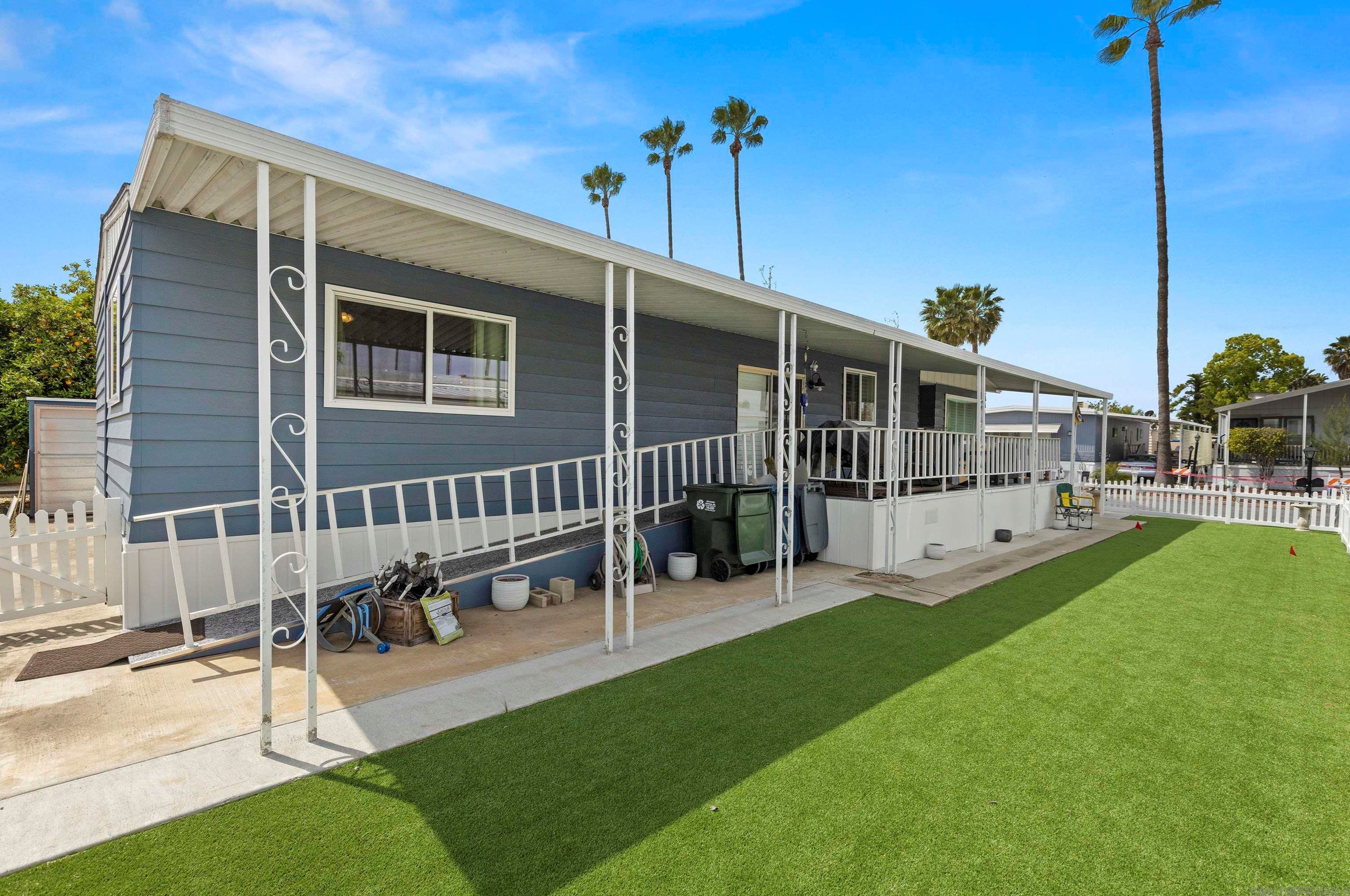 2700 Valley Pkwy, Escondido, CA 92027-2947