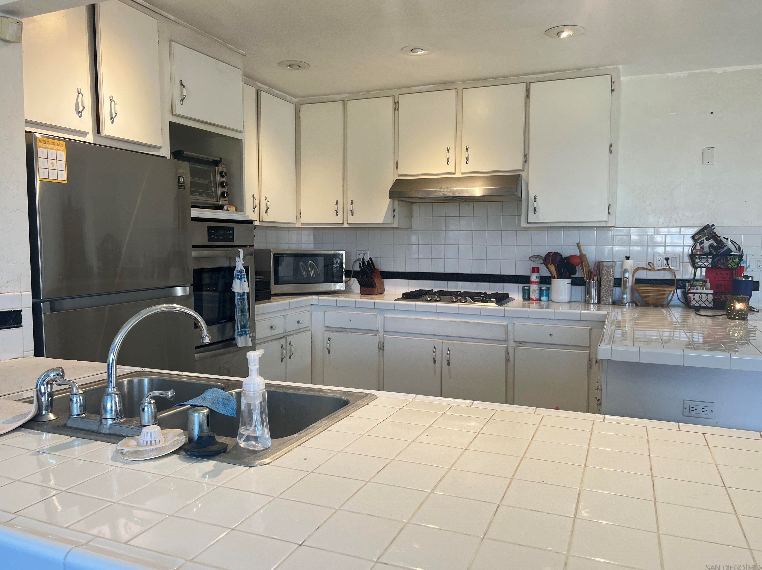 2044 El Dora St, Lemon Grove, CA 91945
