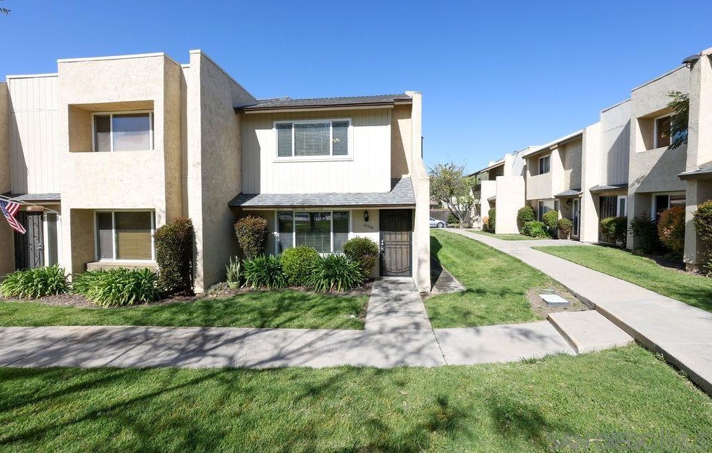 10540 Kerrigan Ct, Santee, CA 92071