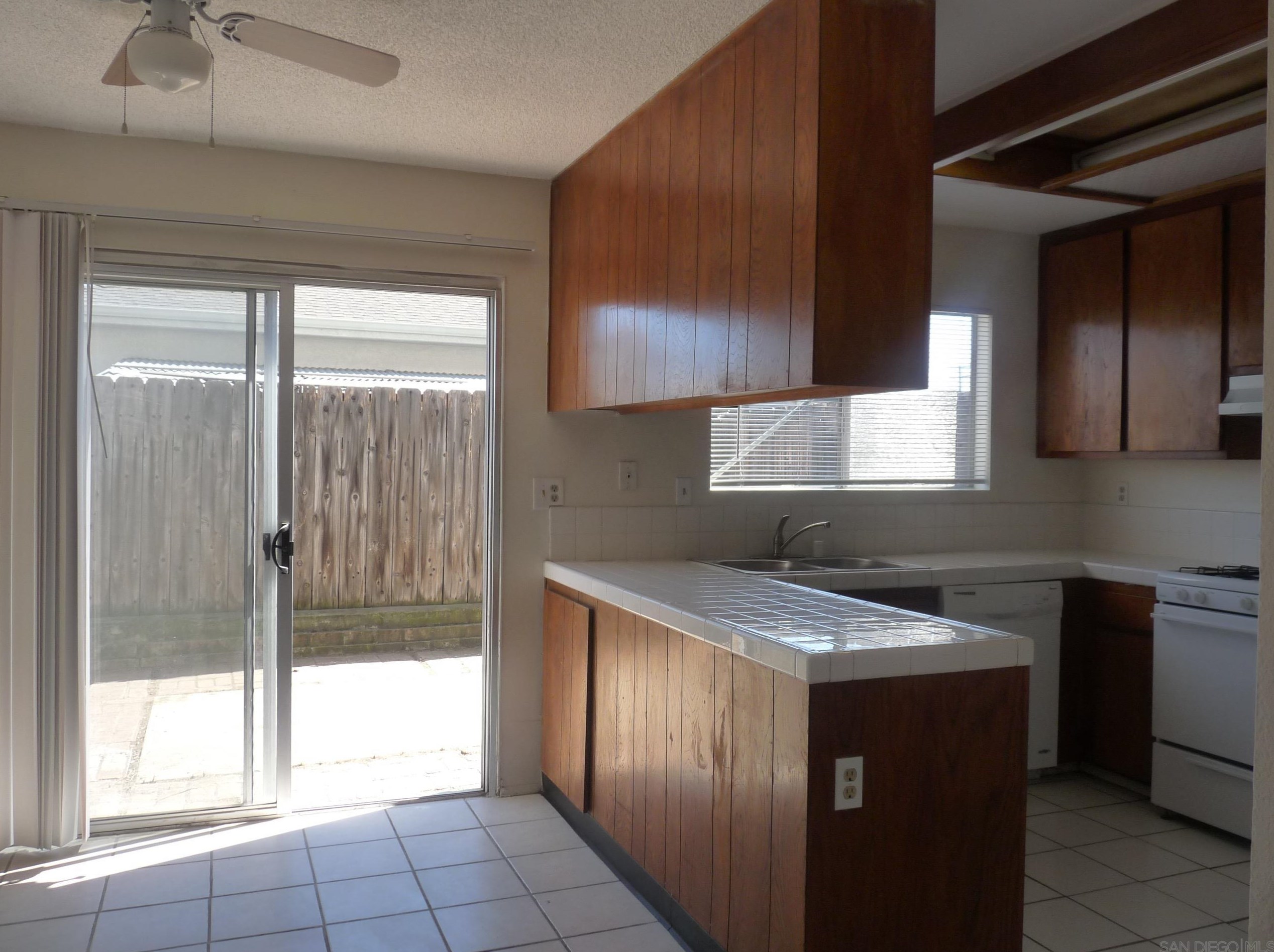 471 S Lincoln, El Cajon, CA 92020
