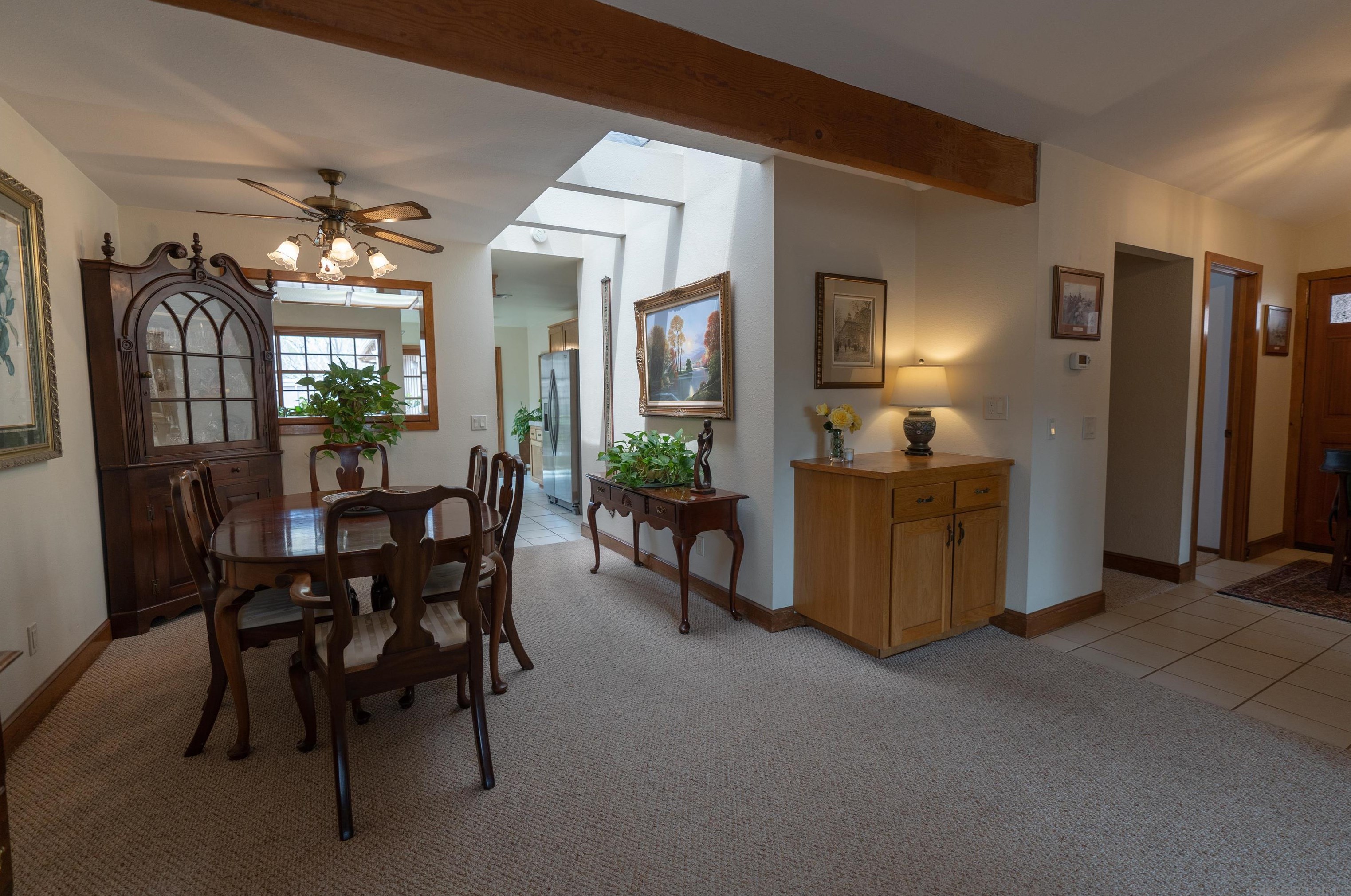 8511 Circle R Course Ln, Escondido, CA 92026-5903