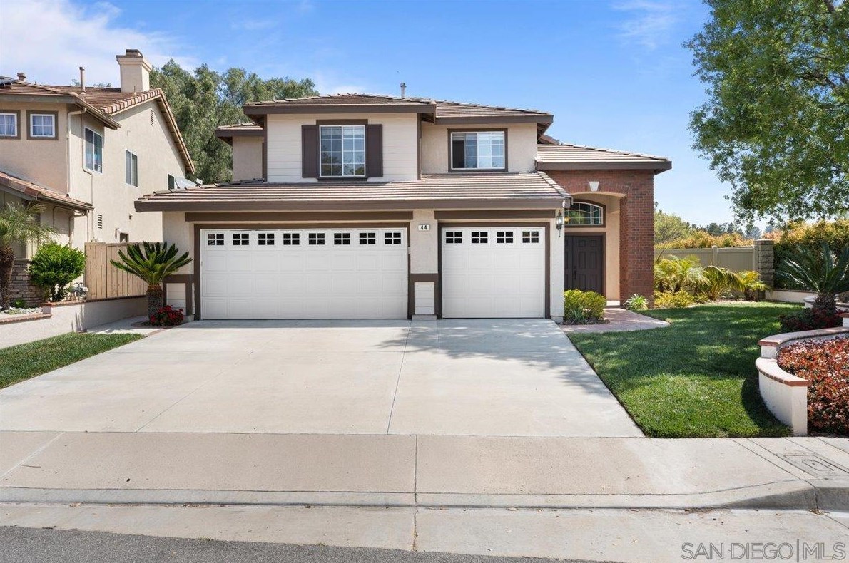 44 Sundown Dr, Trabuco Canyon, CA 92679