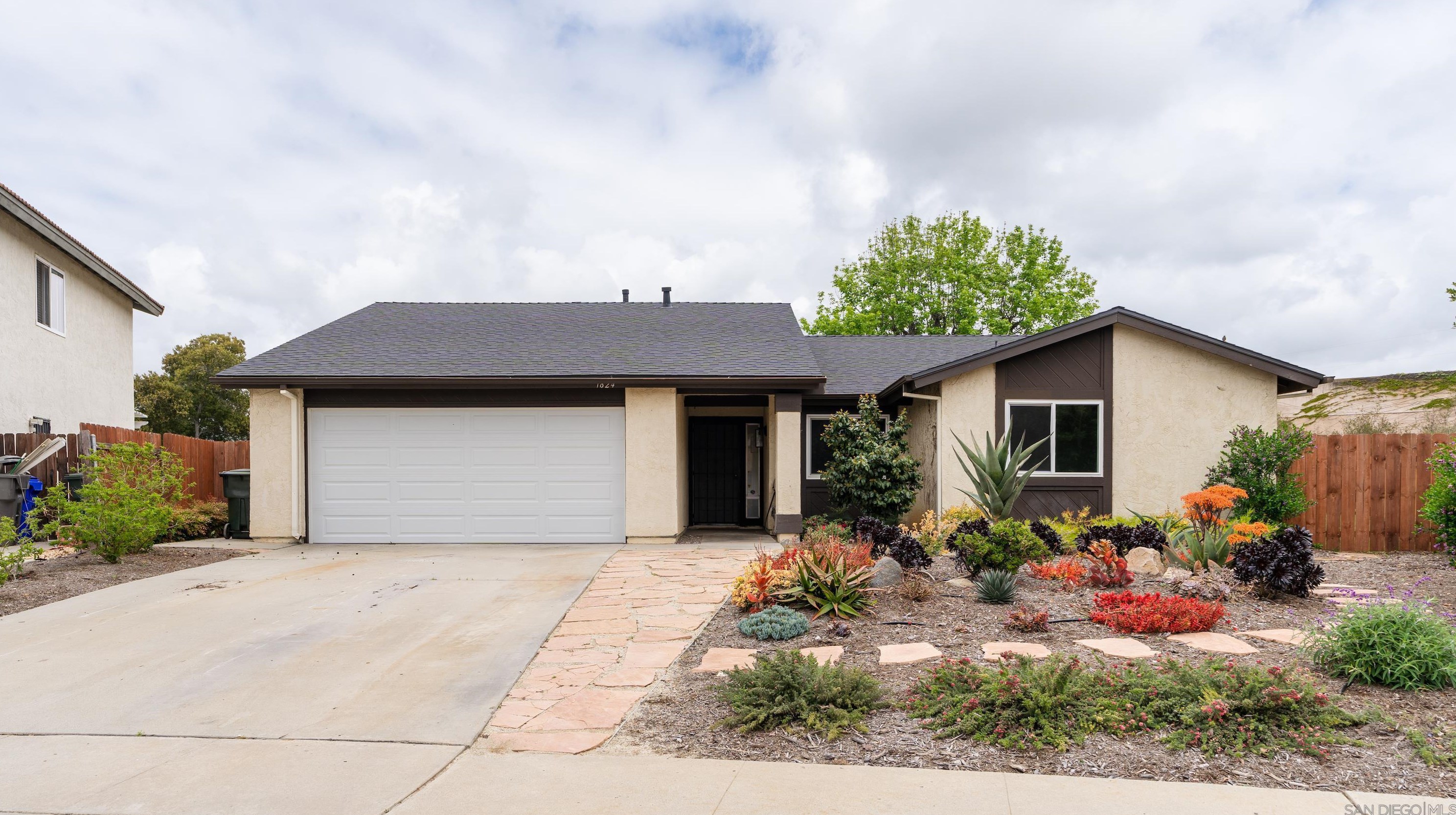 1824 Manzanita Ct, Vista, CA 92083